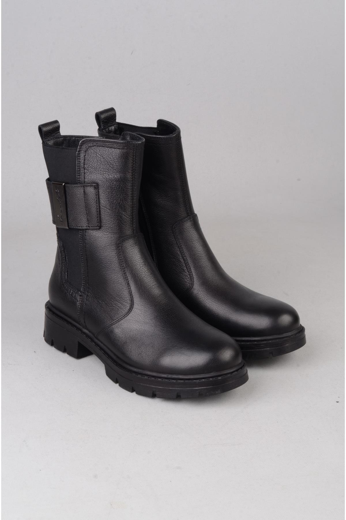 SEÇ 24123-1 HAKİKİ DERİ KADIN UZUN BOT SİYAH