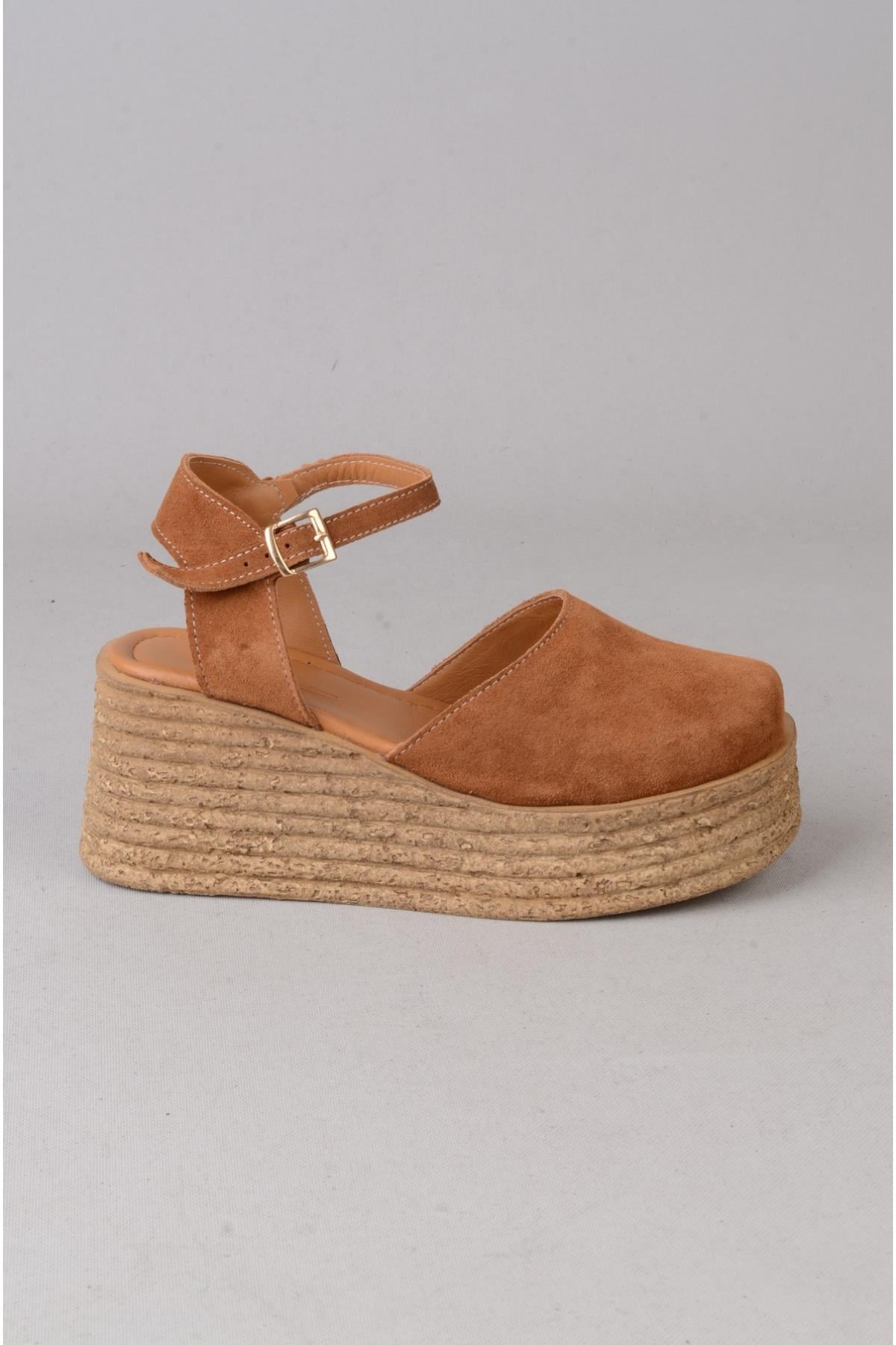SEÇ 4069 HAKİKİ DERİ PLATFORM TOPUKLU SANDALET (Topuk Boyu:7 cm) TABA SÜET