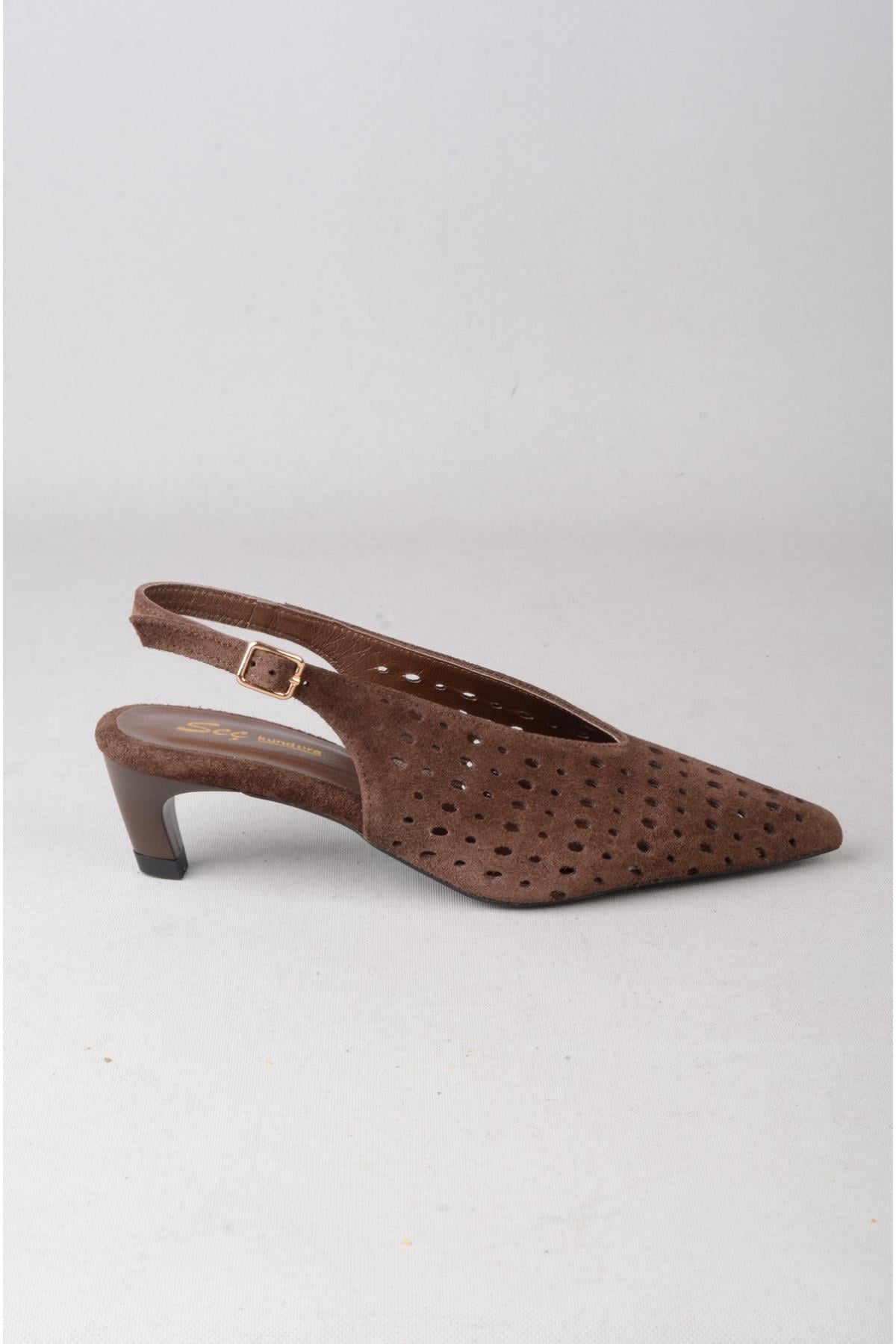 SEÇ 5132-1 HAKİKİ DERİ TOPUKLU KADIN AYAKKABI (Topuk Boyu:5 cm) KOYU KAHVE