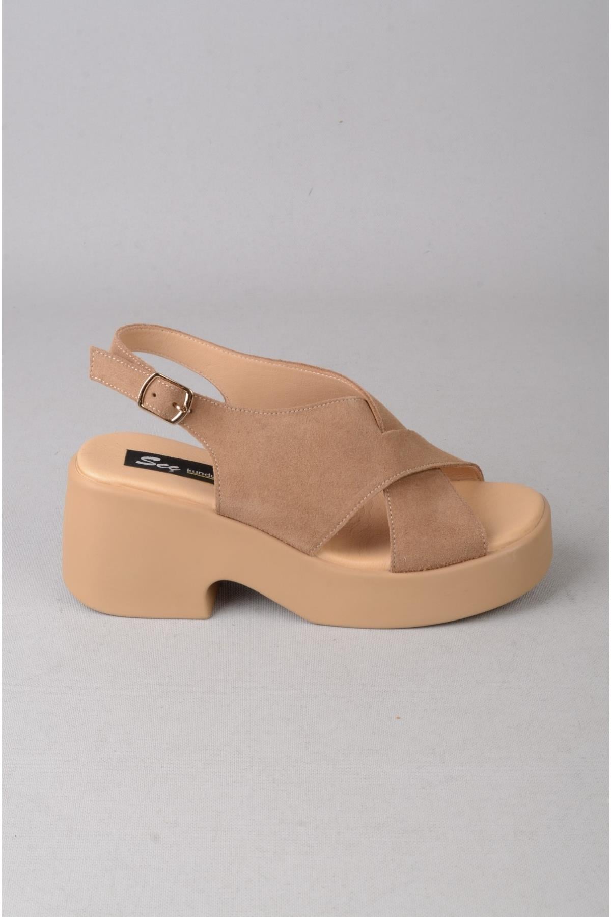 SEÇ 880015 HAKİKİ DERİ DOLGU TOPUKLU SANDALET (Topuk:7 cm, Platform:3 cm) VİZON SÜET
