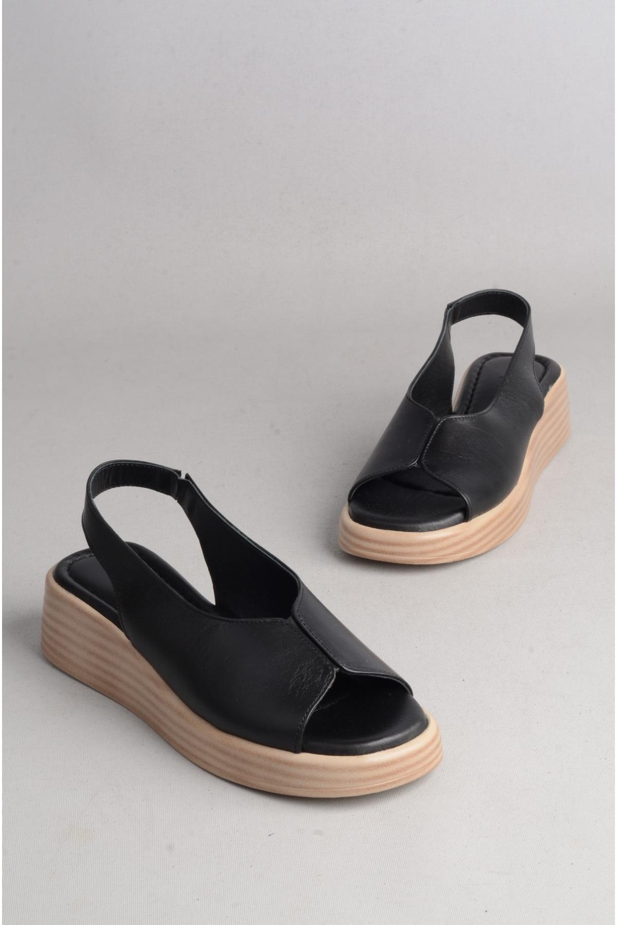 SEÇ B1001 HAKİKİ DERİ DOLGU TOPUKLU KADIN SANDALET SİYAH