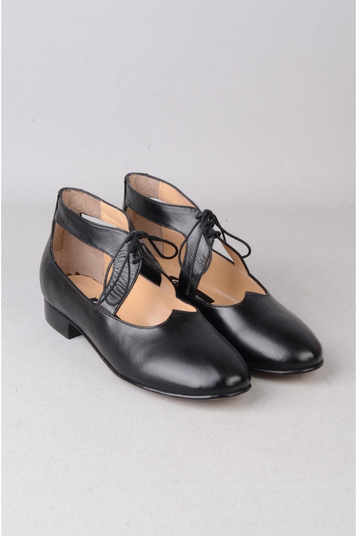 SEÇ KALP HAKİKİ DERİ KADIN AYAKKABI (Topuk Boyu: 2,5 cm) SİYAH