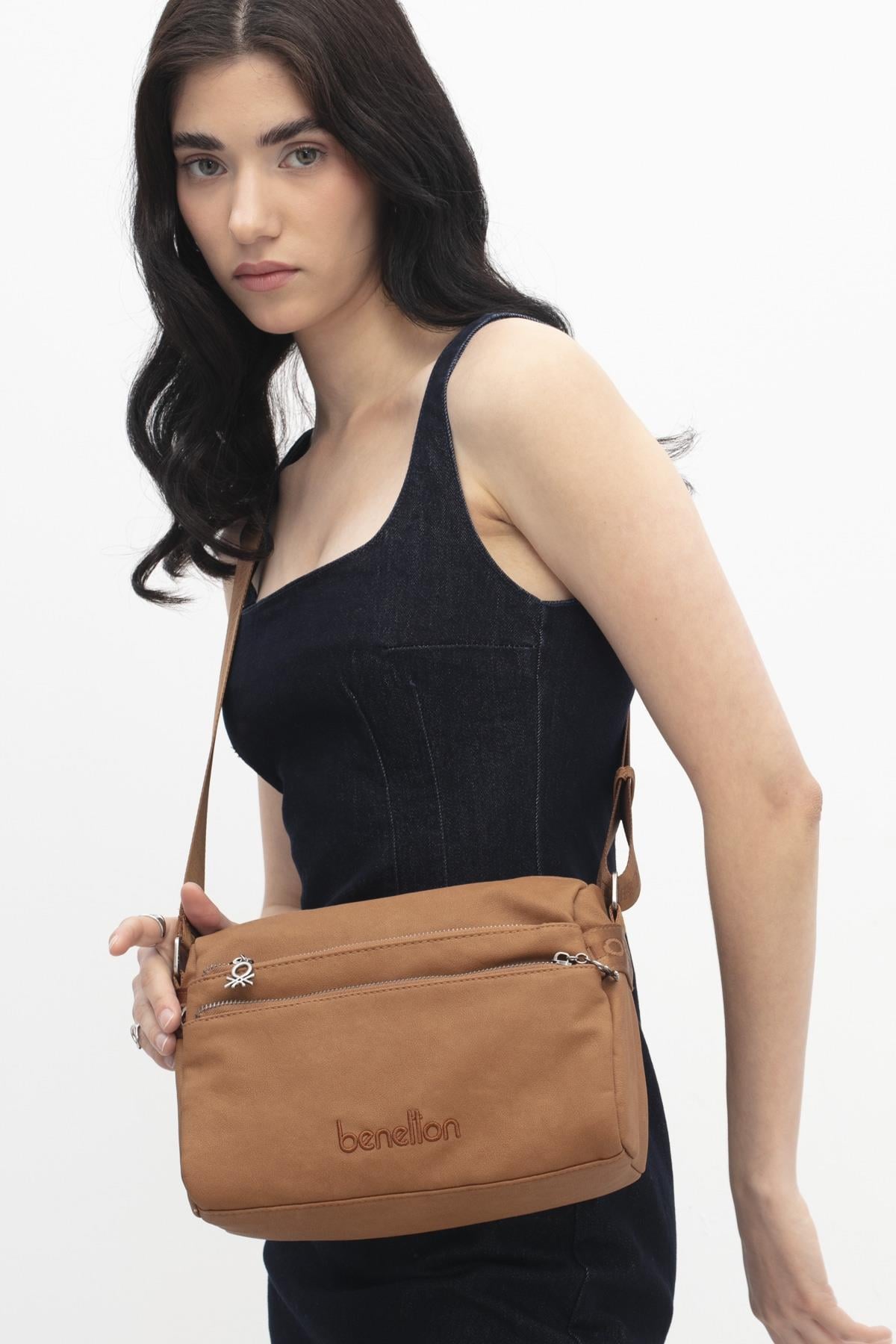 United Colors of Benetton BNT1731 Kol Çantası TABA