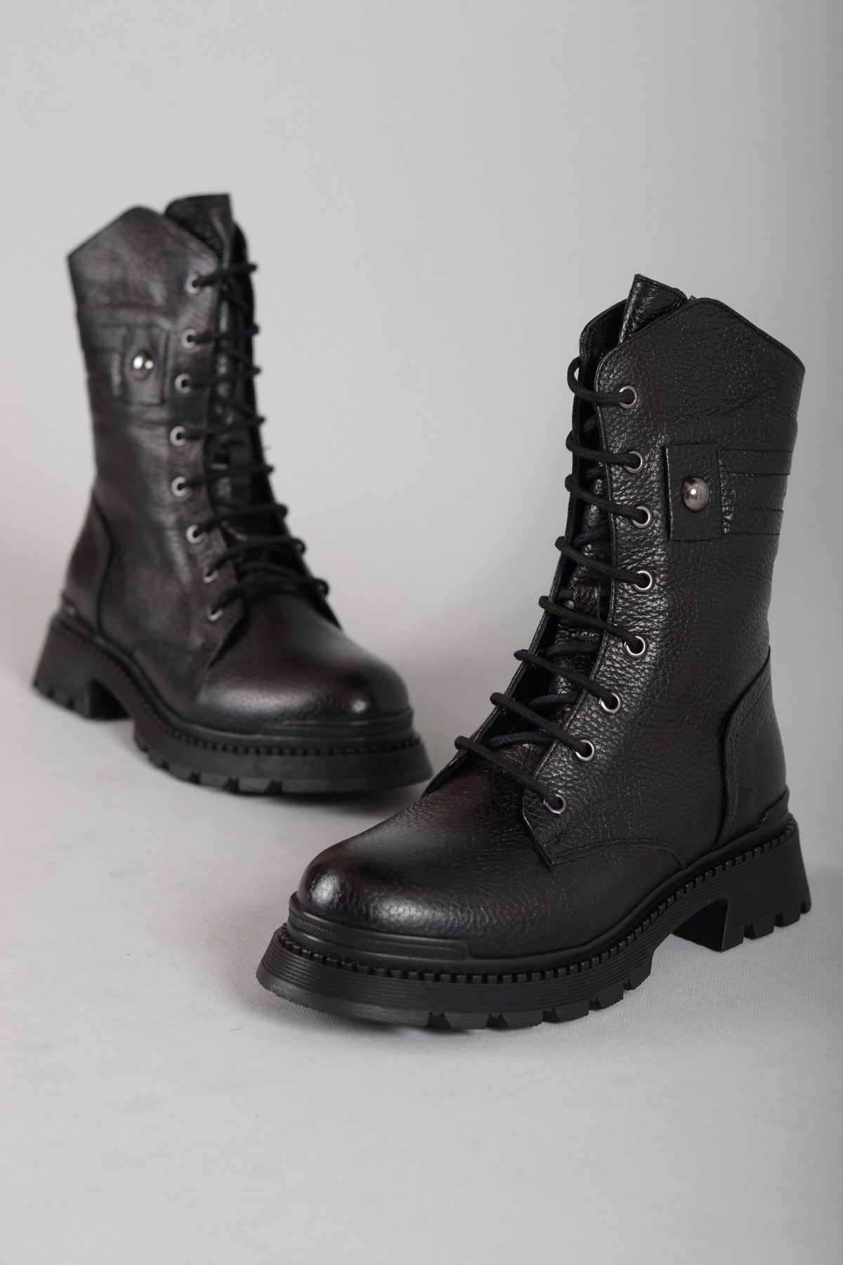 10024 Hakiki Deri  Kadin Postal  Bot Siyah