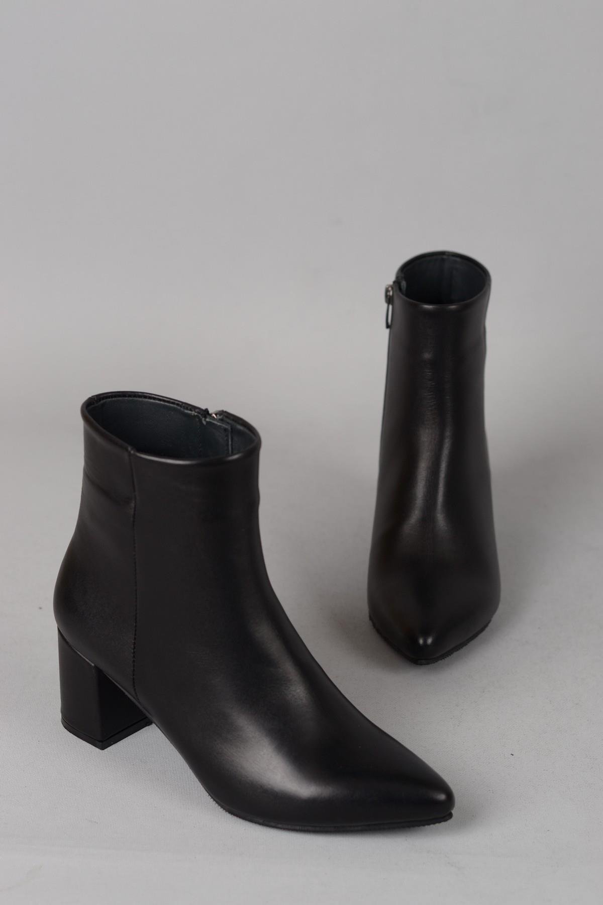 SEÇ 001 HAKİKİ DERİ TOPUKLU BOT (6cm) SİYAH