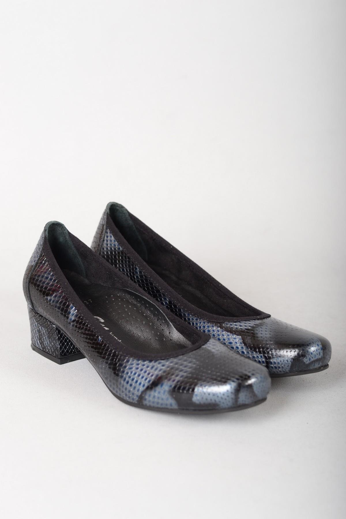 SEÇ 0280 HAKİKİ DERİ ORTOPEDİK KADIN AYAKKABI (4cm) SİYAH YILAN