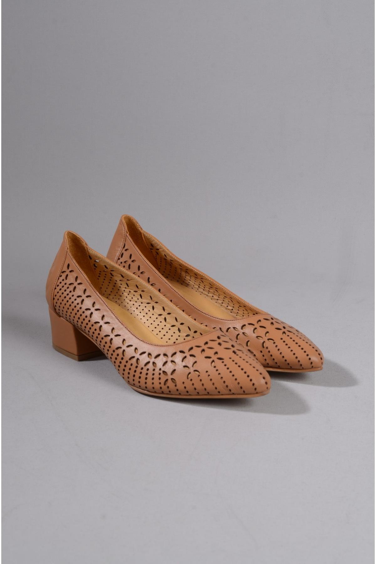 SEÇ 0906 HAKİKİ DERİ TOPUKLU AYAKKABI (4 cm) TABA