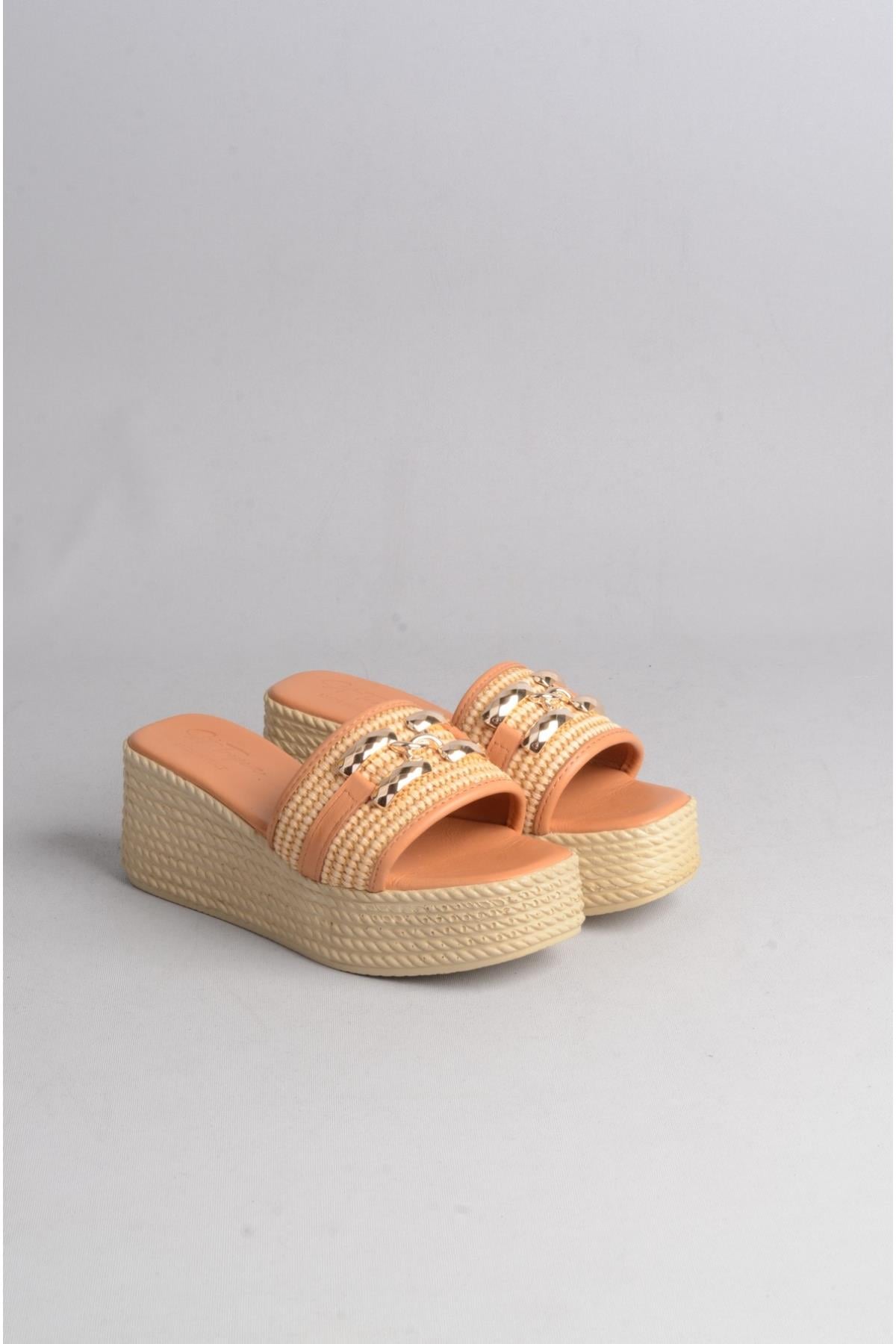 SEÇ 1017 HAKİKİ DERİ HASIR DETAYLI DOLGU TOPUK TERLİK TABA