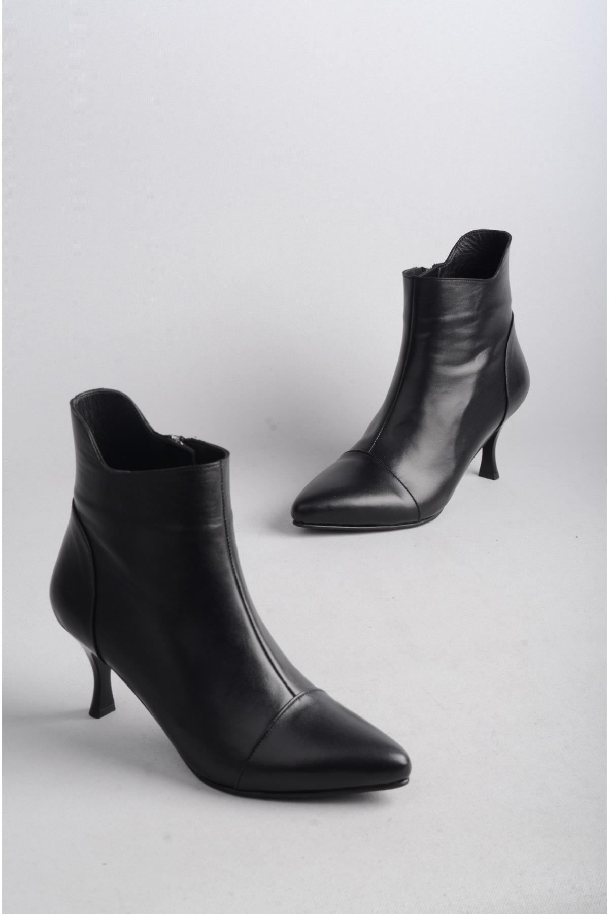 SEÇ 1063 HAKİKİ DERİ TOPUKLU KADIN BOT (Topuk Boyu: 7 cm) SİYAH