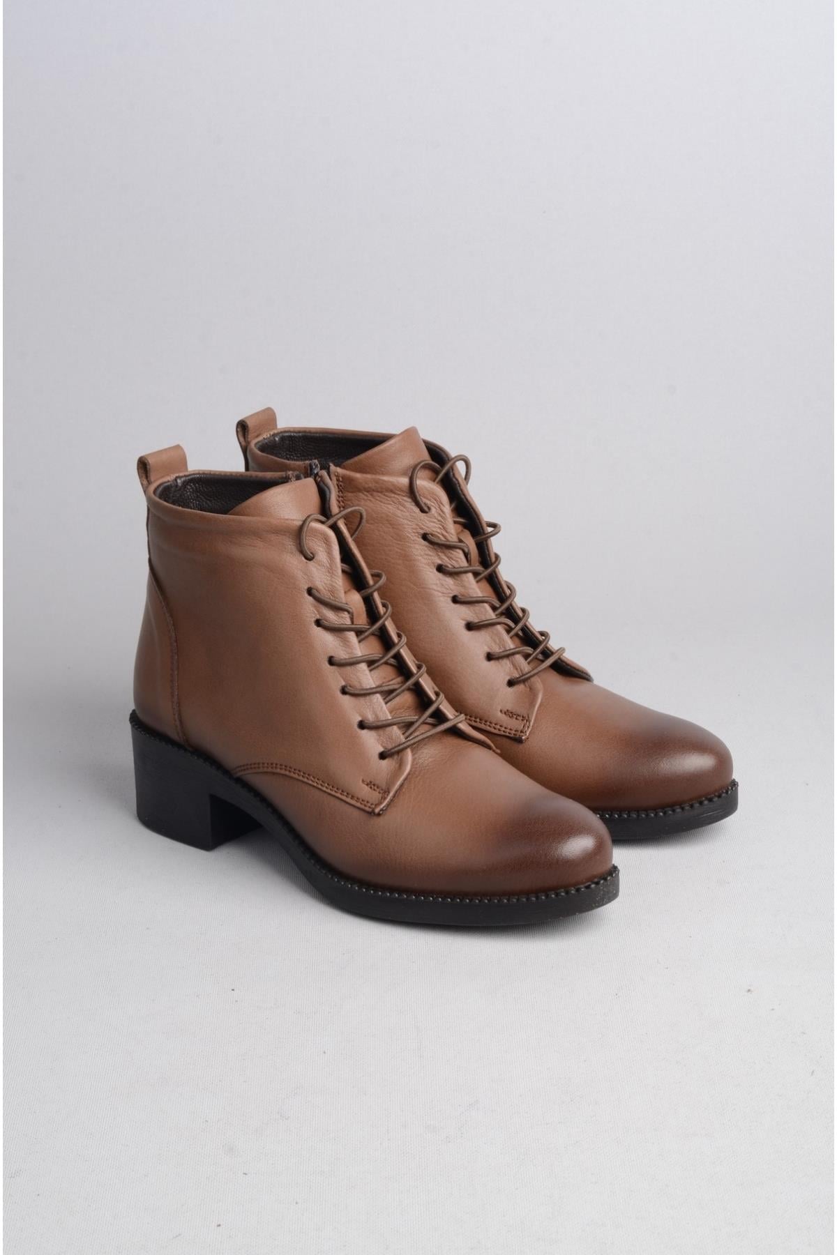 SEÇ 240635 HAKİKİ DERİ KADIN TOPUKLU BOT TABA