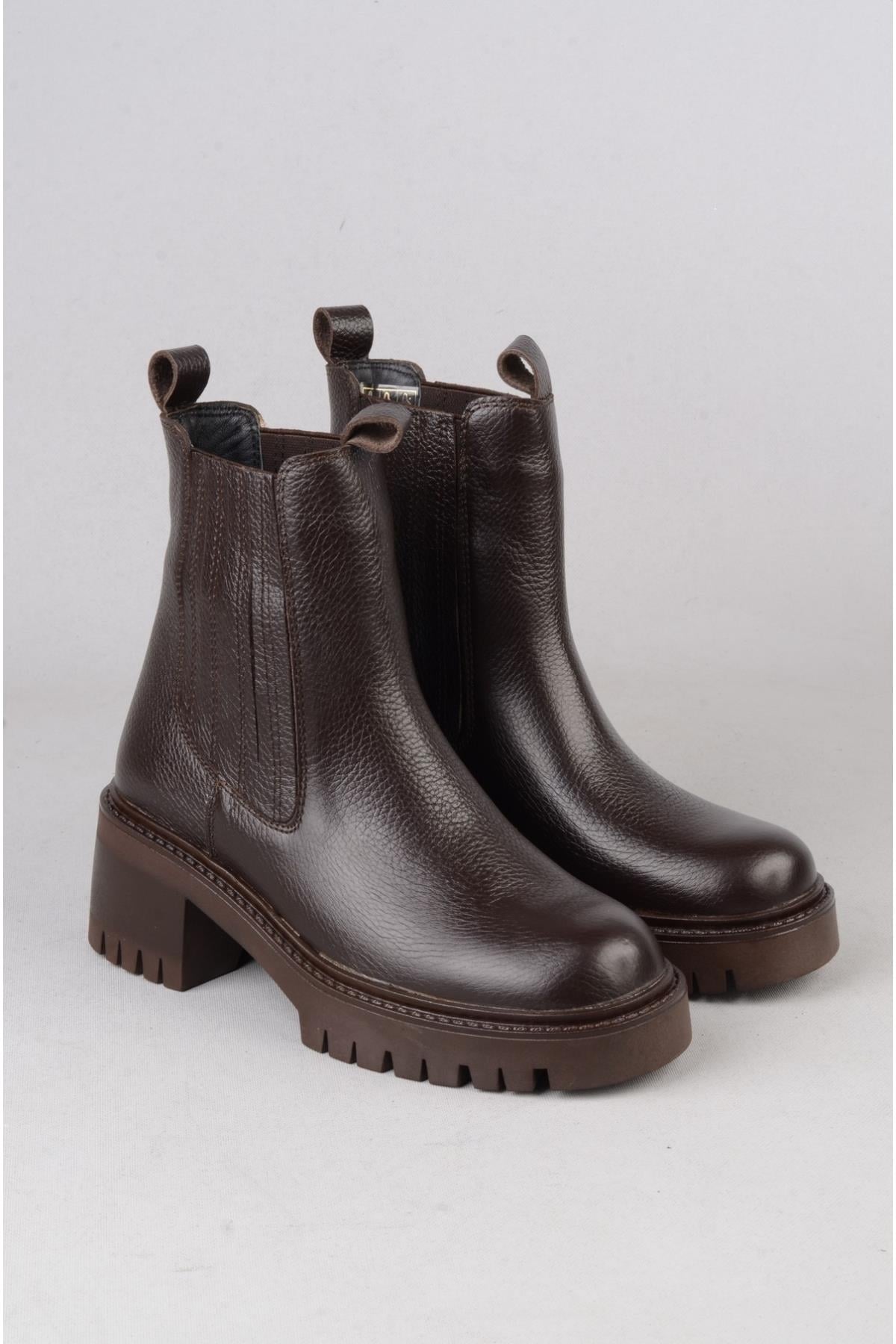 SEÇ 2562 KALIN TABANLI HAKİKİ DERİ KADIN BOT KAHVE