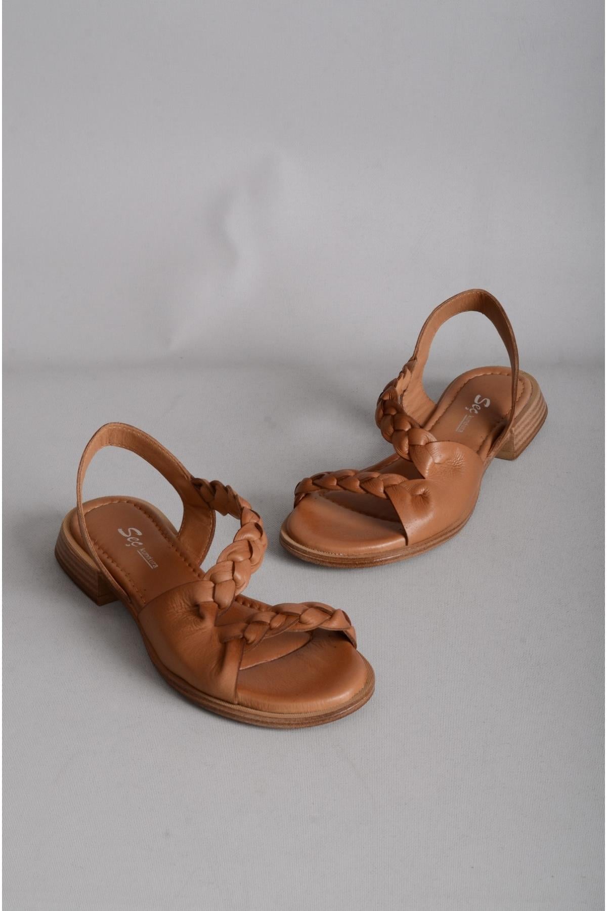 SEÇ 32207 HAKİKİ DERİ KADIN SANDALET TABA