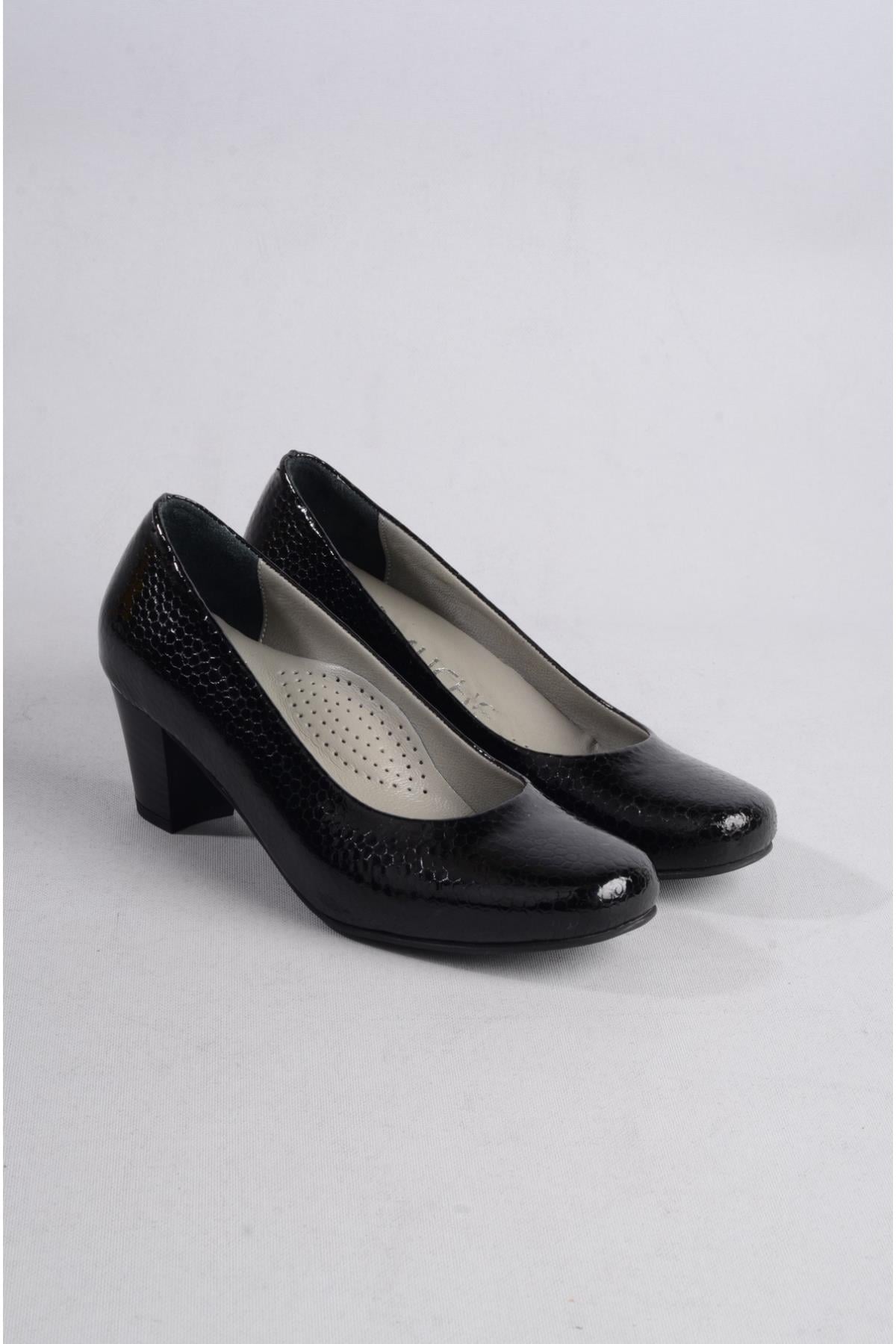 SEÇ 5116 HAKİKİ DERİ COMFORT TOPUKLU KADIN AYAKKABI SİYAH BASKILI DERİ