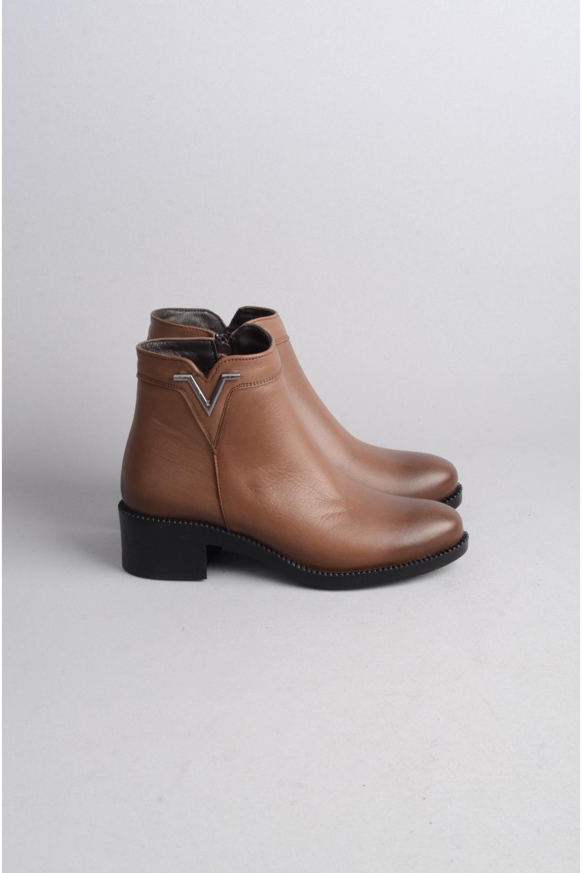 SEÇ 628 HAKİKİ DERİ TOPUKLU KADIN BOT KAHVE