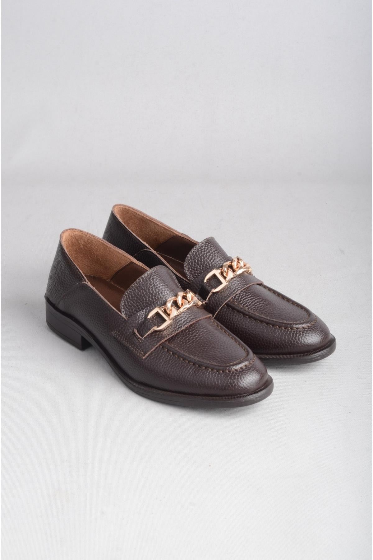 SEÇ 66354 HAKİKİ DERİ ZİNCİR DETAYLI KADIN LOAFER KAHVE