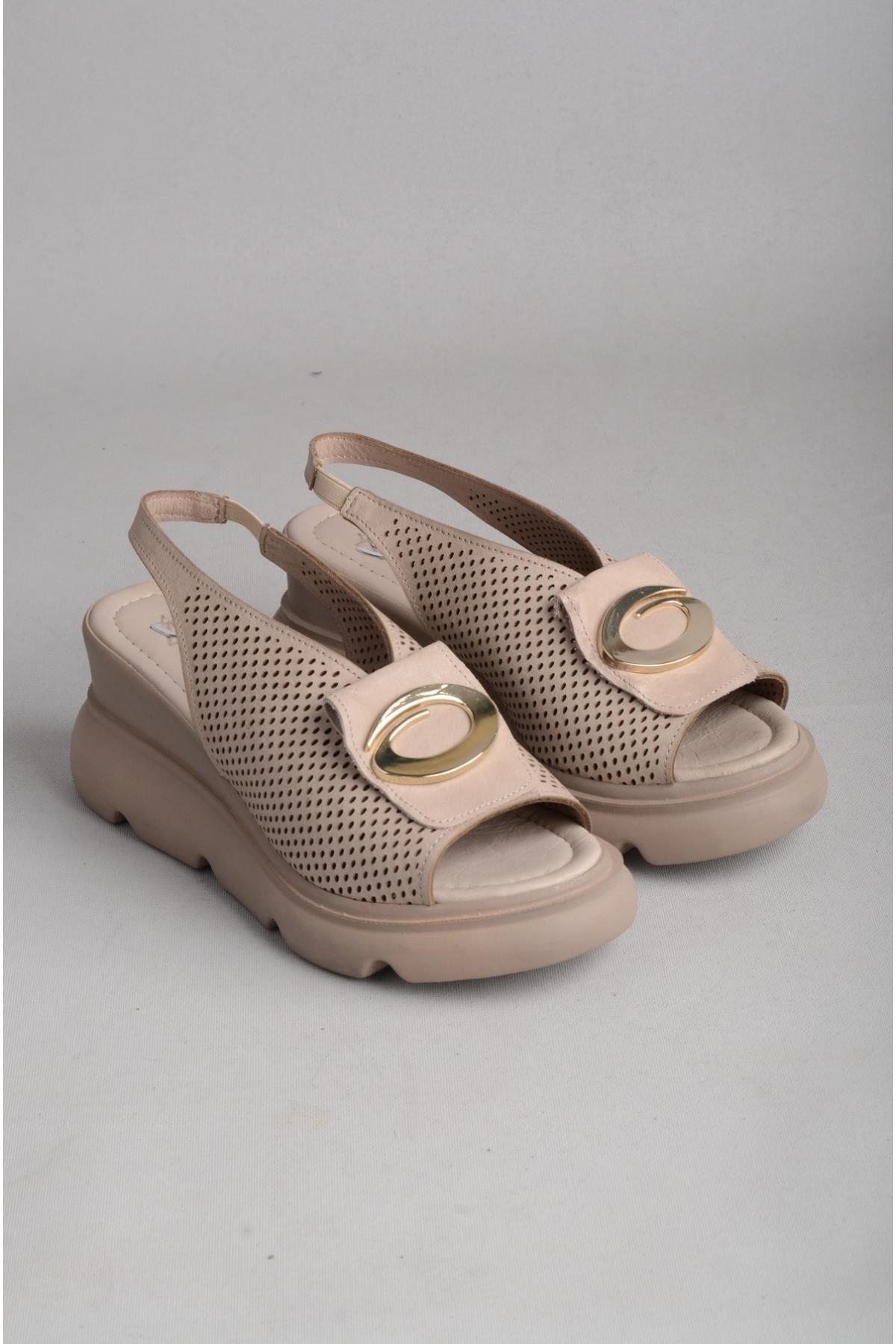 SEÇ 8067 HAKİKİ DERİ DOLGU TOPUKLU KADIN SANDALET (Topuk Boyu:7cm) GRİ