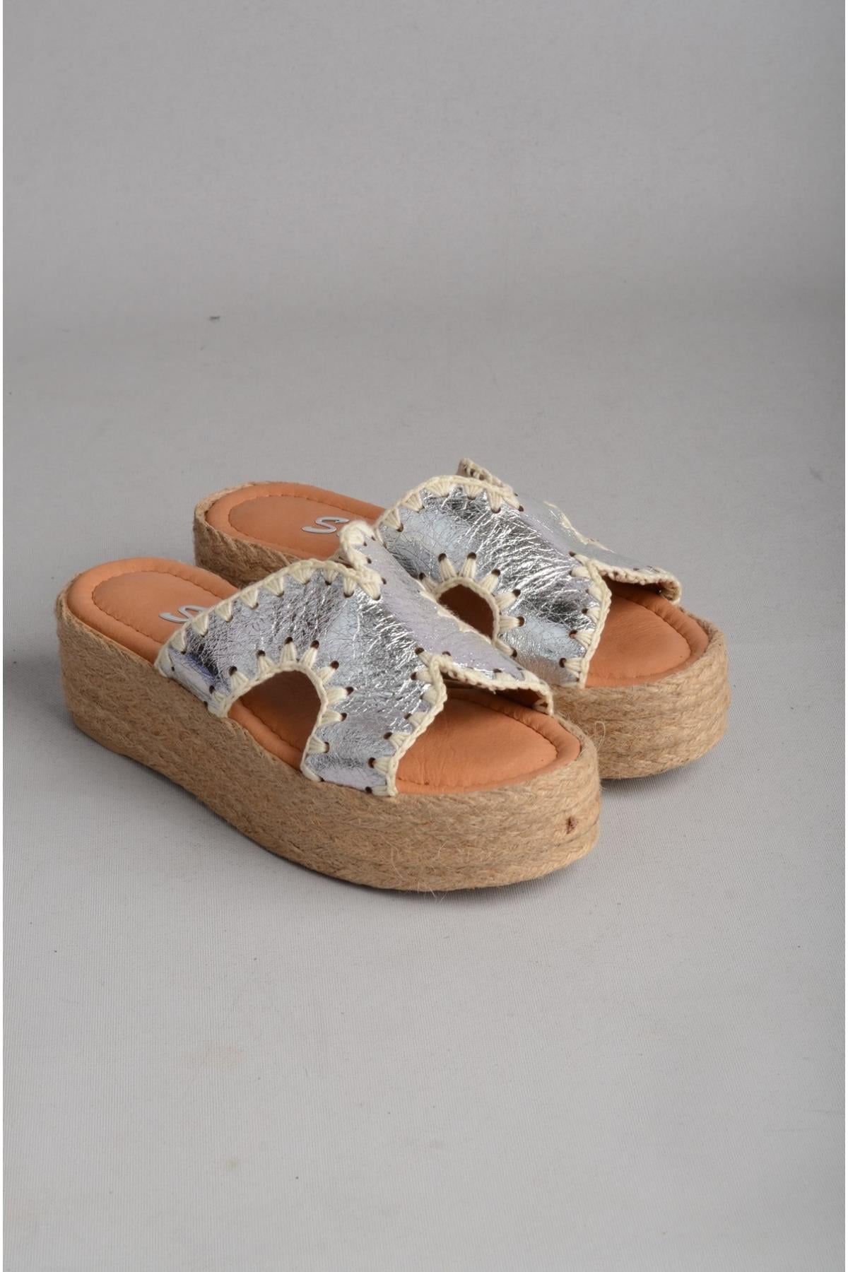 SEÇ 8100 HAKİKİ DERİ HASIR TABANLI KADIN TERLİK (Topuk Boyu:5 cm) GÜMÜŞ