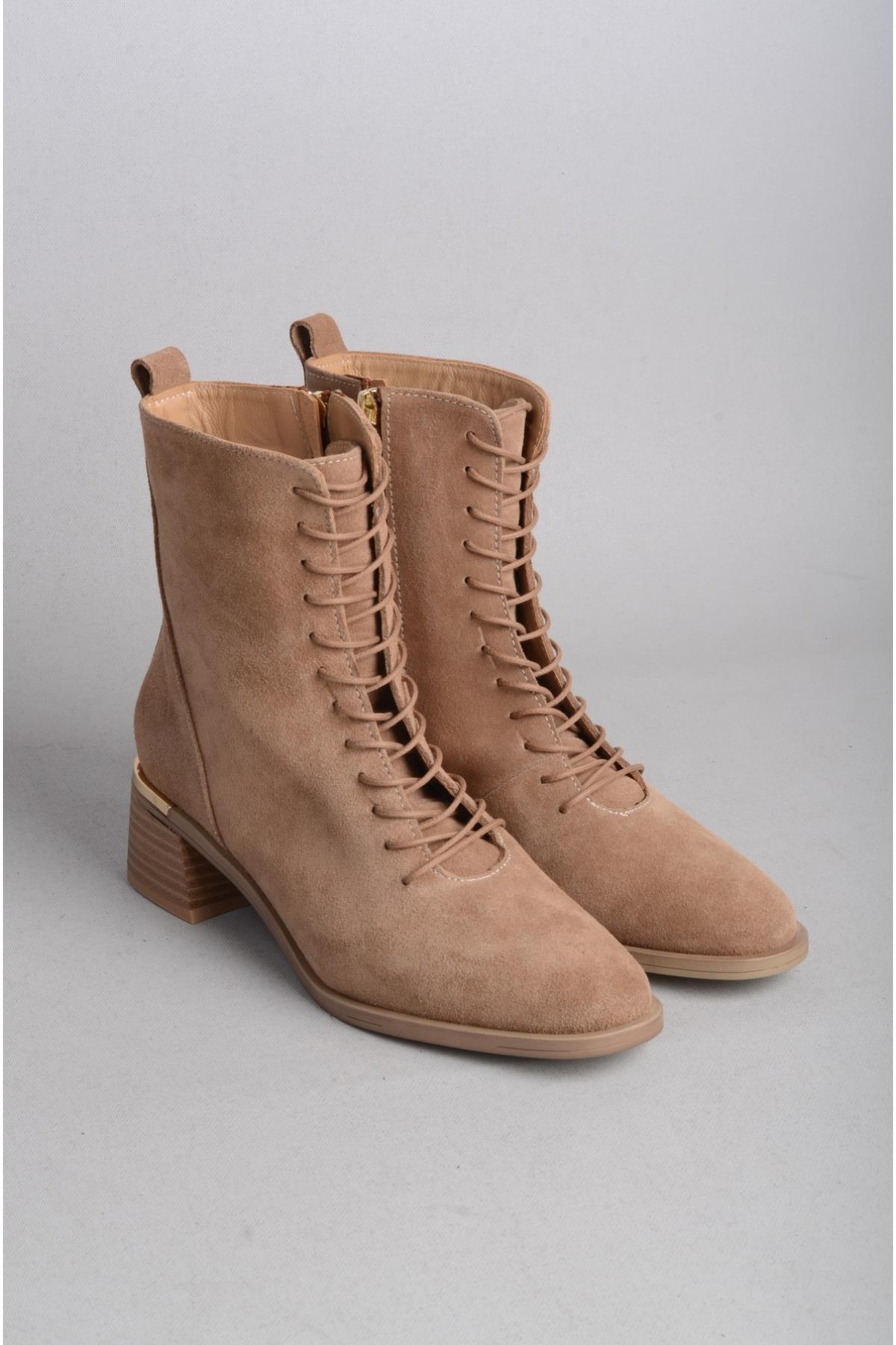 SEÇ 88112 HAKİKİ DERİ TOPUKLU KADIN BOT (4.5cm) TARÇIN SÜET