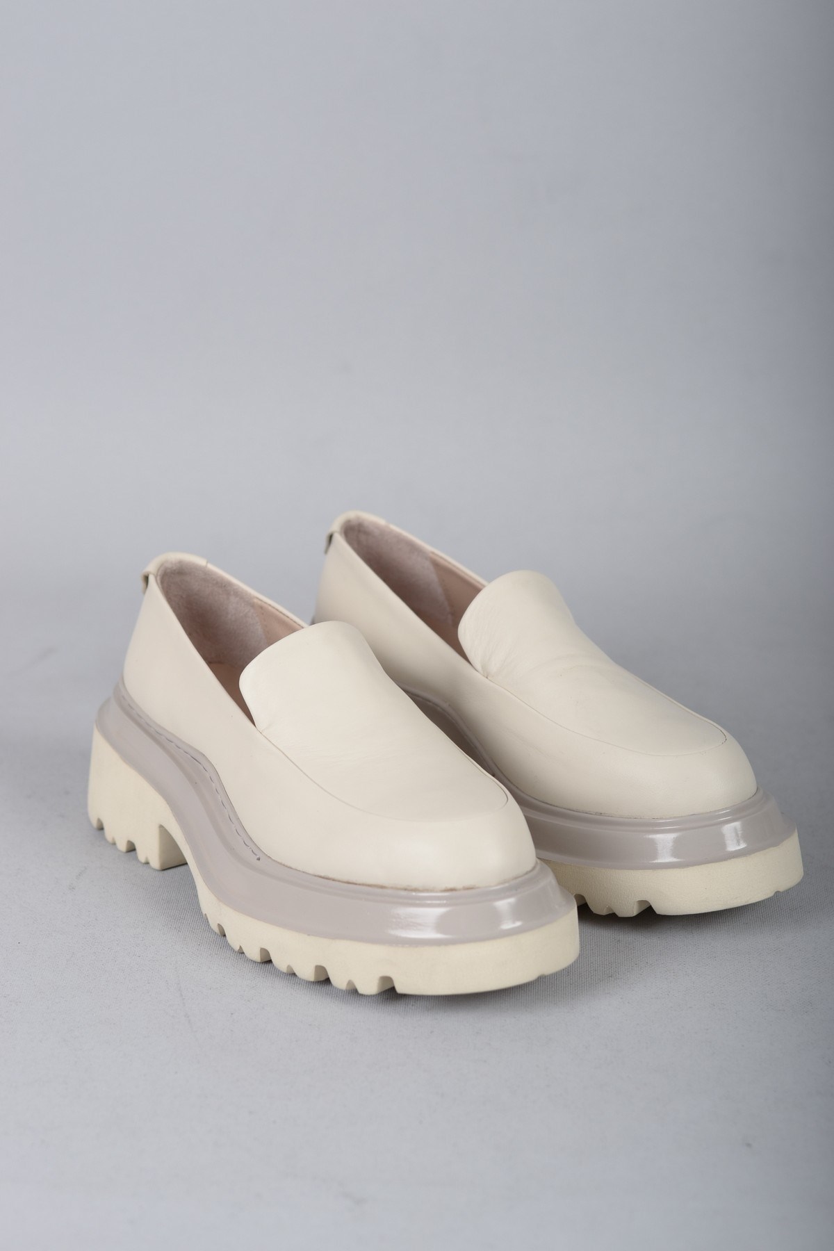 SEÇ 88159 KALIN TABANLI MASKÜLEN HAKİKİ DERİ  KADIN AYAKKABI BEJ