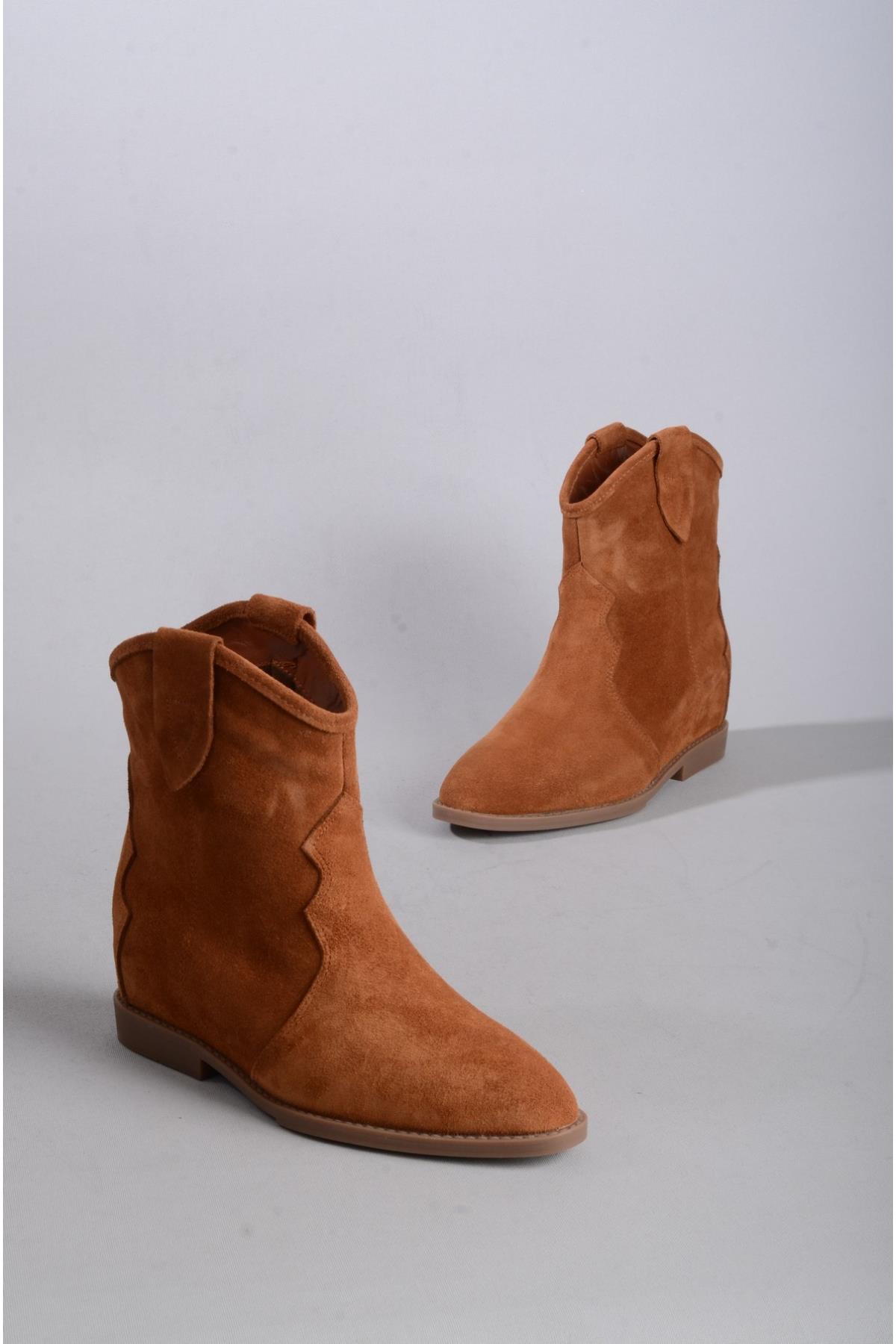 SEÇ 88240 HAKİKİ DERİ GİZLİ DOLGU TOPUK KADIN BOT ( Topuk Boyu:7 cm ) TABA SÜET