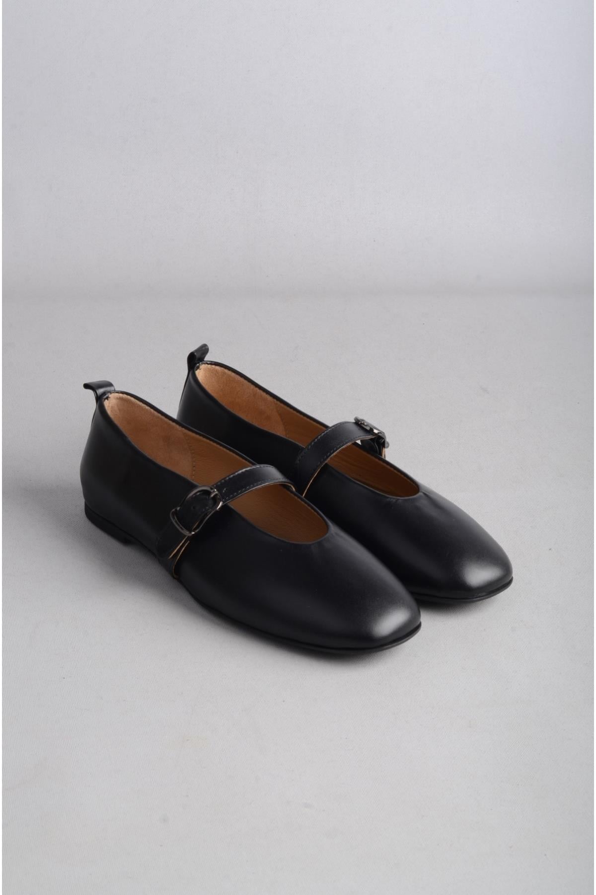 SEÇ 88320 HAKİKİ DERİ KADIN BABET SİYAH