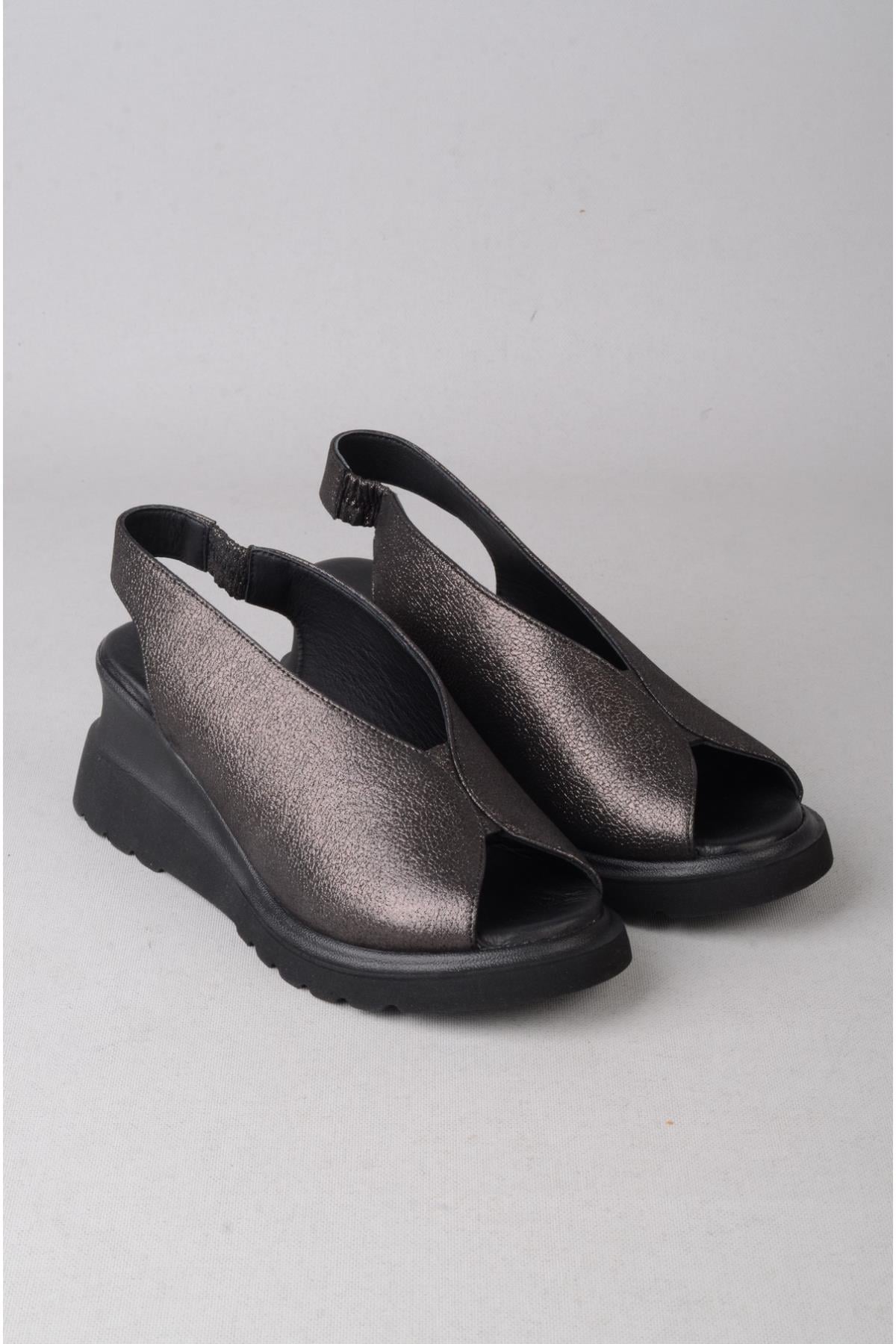 SEÇ 888853 HAKİKİ DERİ DOLGU TOPUKLU SANDALET (Topuk: 6cm) SİYAH SİMLİ