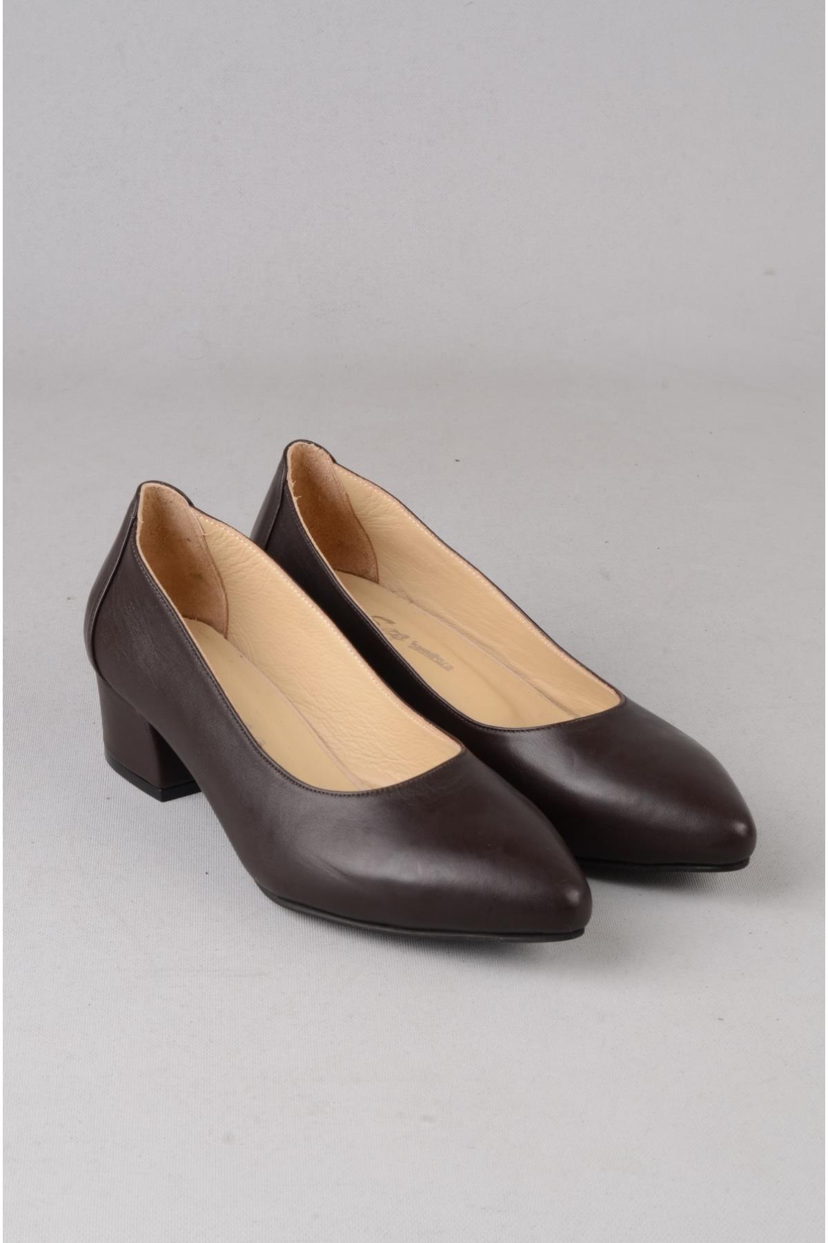 SEÇ 906 HAKİKİ DERİ TOPUKLU KADIN AYAKKABI (Topuk Boyu:4 cm) KAHVE