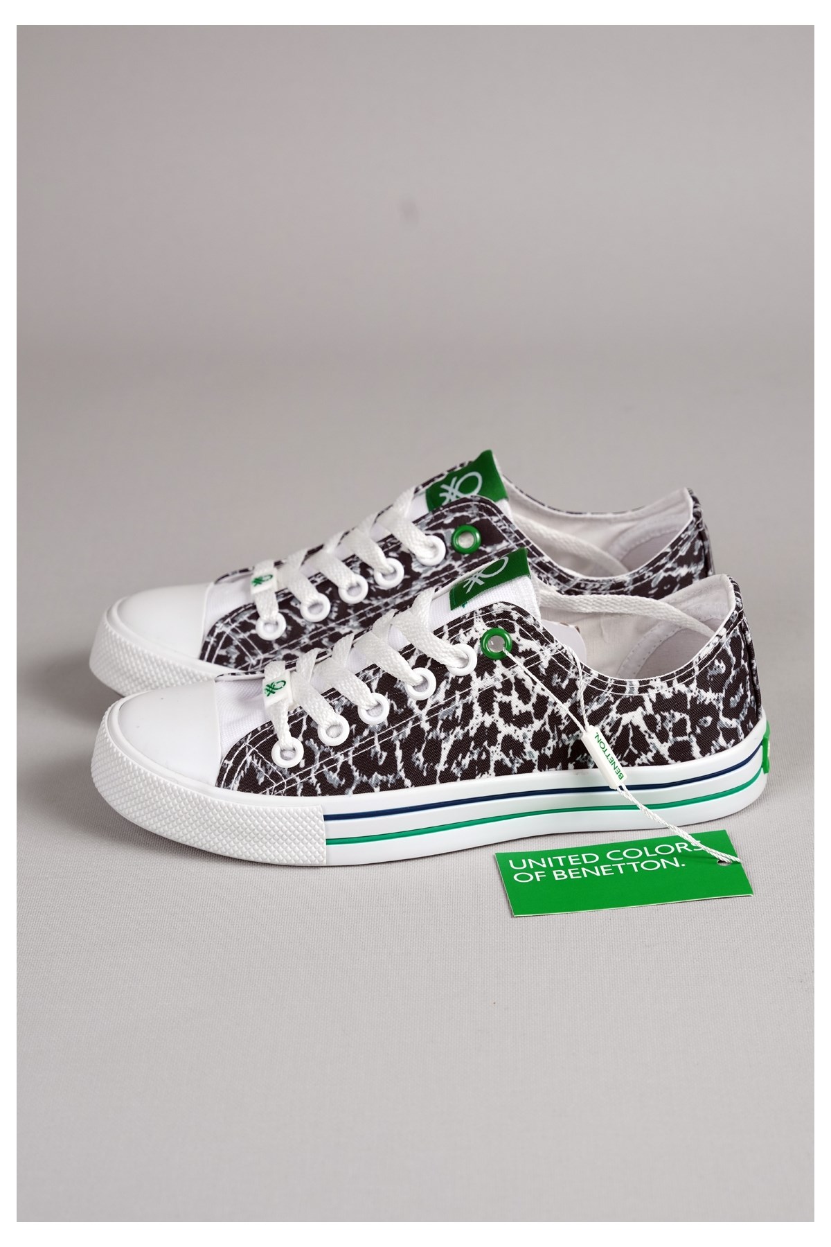 United Colors Of Benetton Bn30179  Convers Model Keten Ayakkabi Siyah-Beyaz