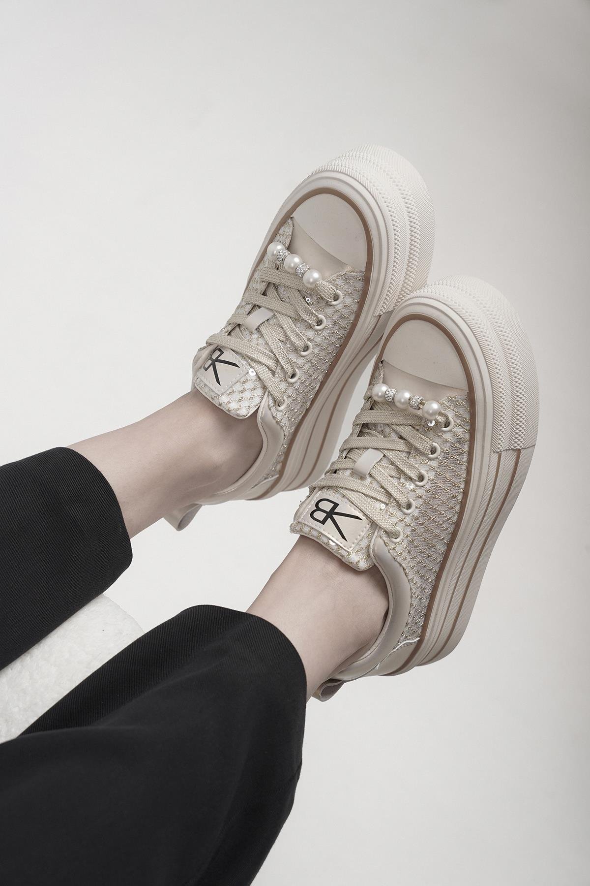 MONİCA ORİJİNAL KRİSTE BELL İTHAL ÖZEL SERİ İNCİ DETAYLI KADIN SPOR AYAKKABI ALTIN