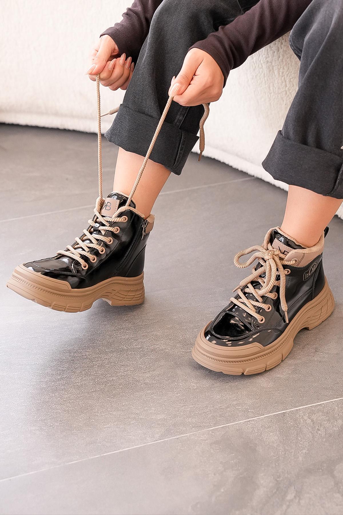 RUBY ORİJİNAL KRİSTE BELL İTHAL ÖZEL SERİ KADIN SPOR BOT RUGAN SİYAH