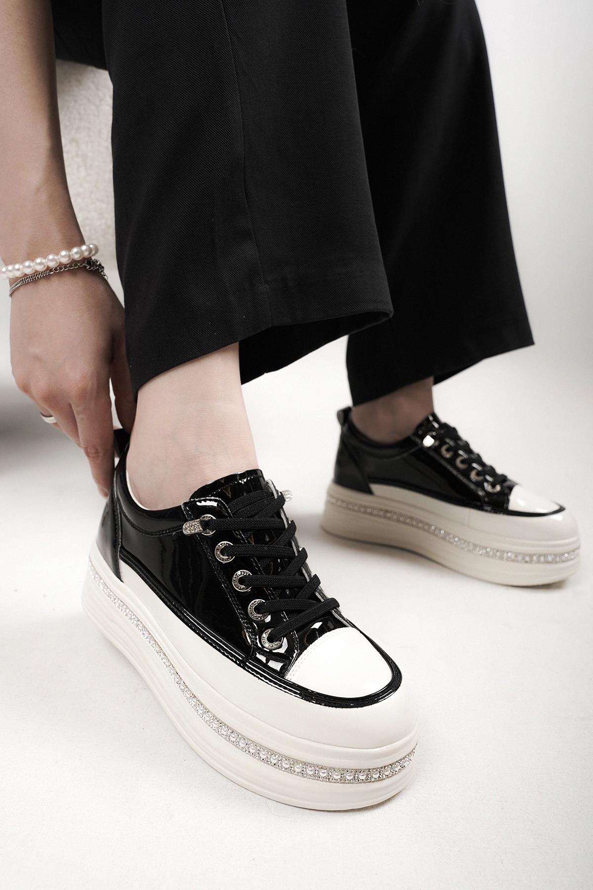 LONA GUJA İTHAL ÖZEL SERİ TABAN İNCİ DETAYLI RUGAN KADIN SPOR AYAKKABI SİYAH