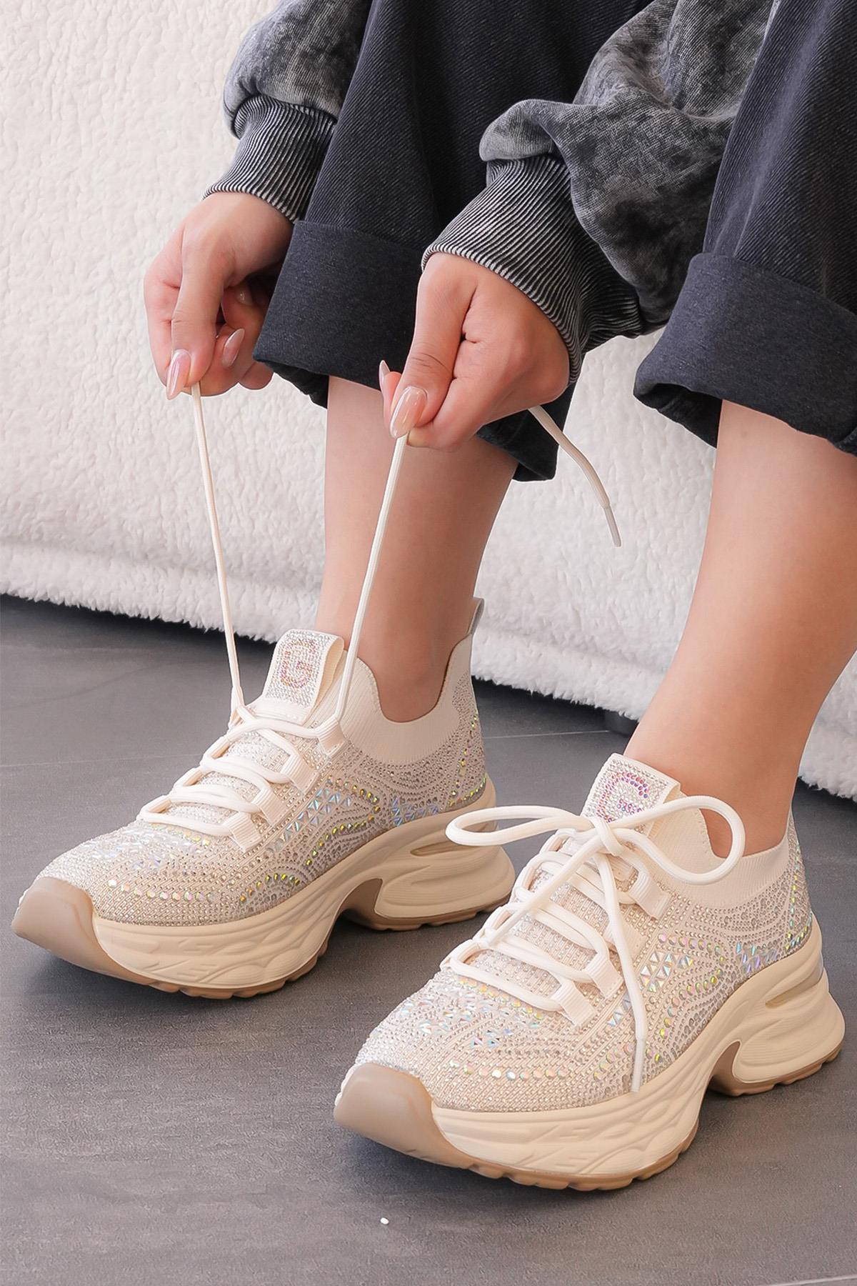 EMİLİA GUJA İTHAL ÖZEL SERİ TAŞ DETAYLI TRİKO KADIN SPOR AYAKKABI BEJ