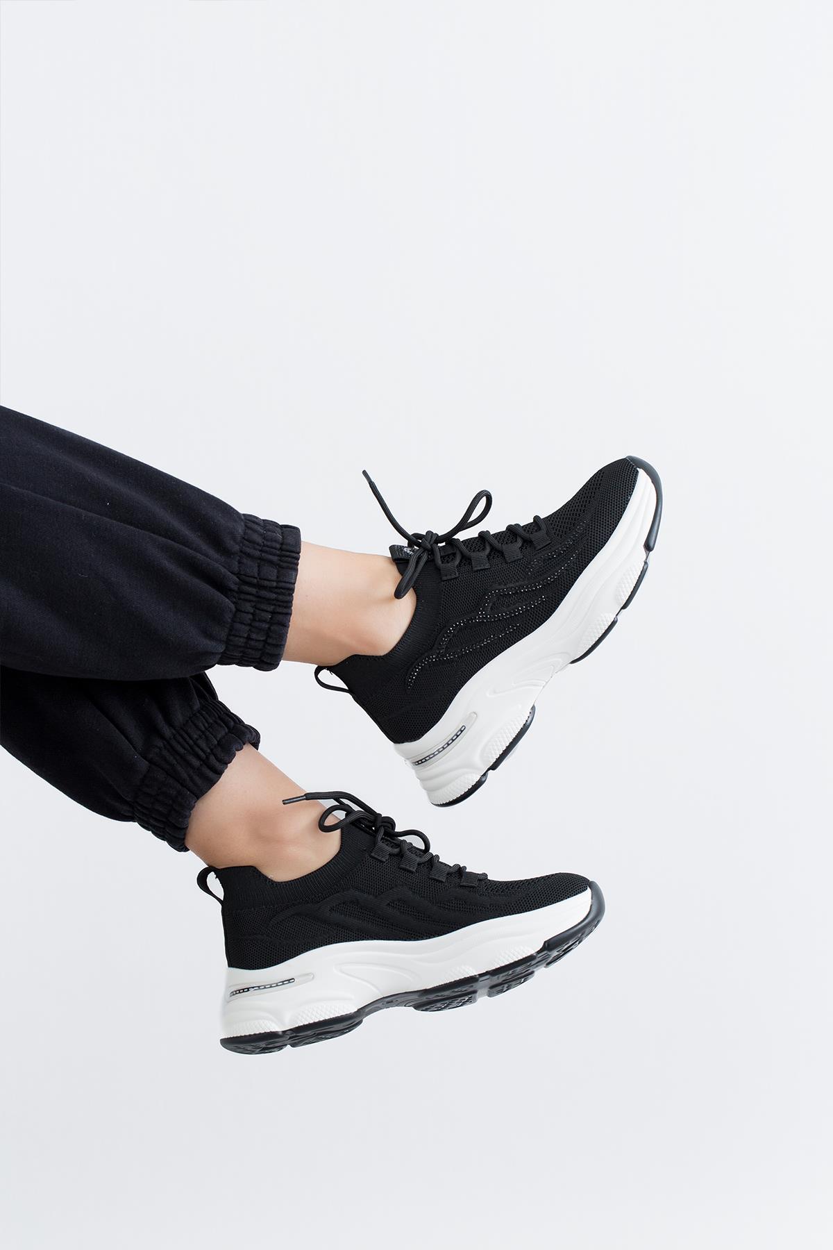 GUJA İTHAL ÖZEL SERİ TAŞ DETAYLI TRİKO KADIN SPOR AYAKKABI 24Y309 SİYAH