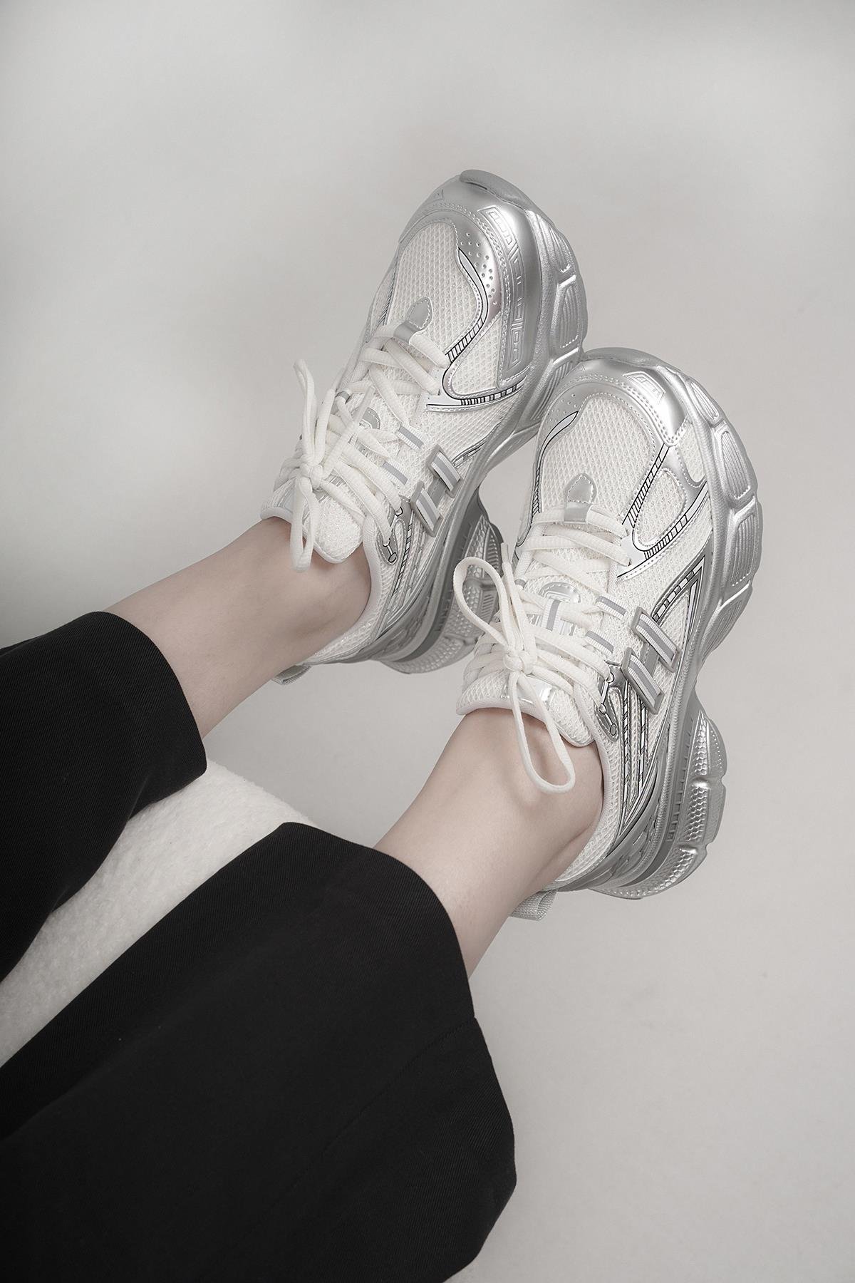 NATALİA ORİJİNAL KRİSTE BELL İTHAL ÖZEL SERİ KADIN SPOR AYAKKABI GÜMÜŞ