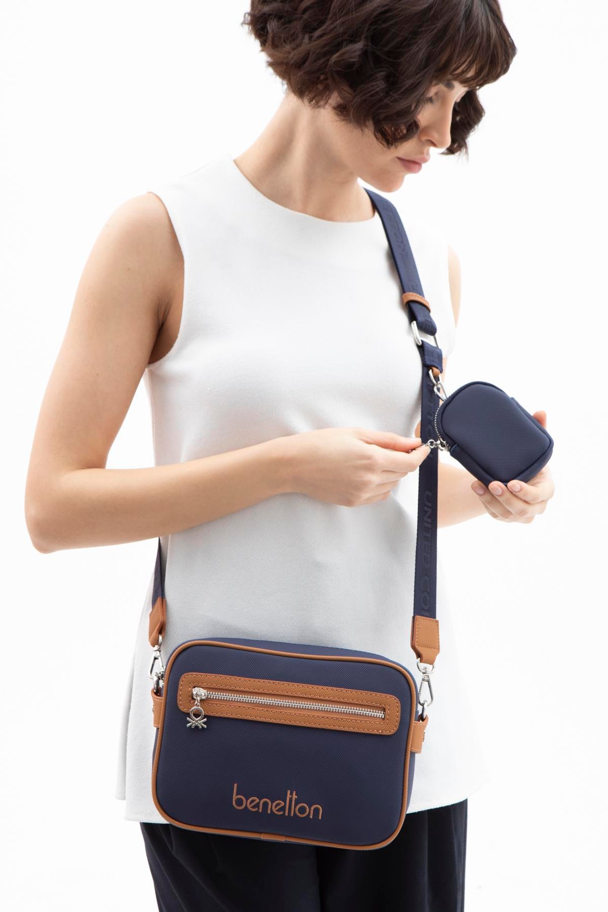 BENETTON KADIN ÇAPRAZ ÇANTA BNT1603 LACİVERT CAMEL