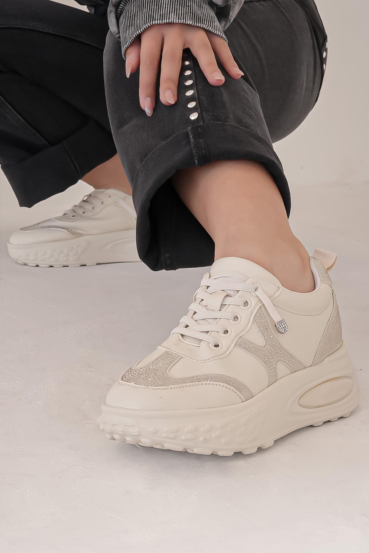 ERİCA GUJA İTHAL ÖZEL SERİ HAKİKİ DERİ TAŞ DETAYLI KADIN SPOR AYAKKABI BEJ