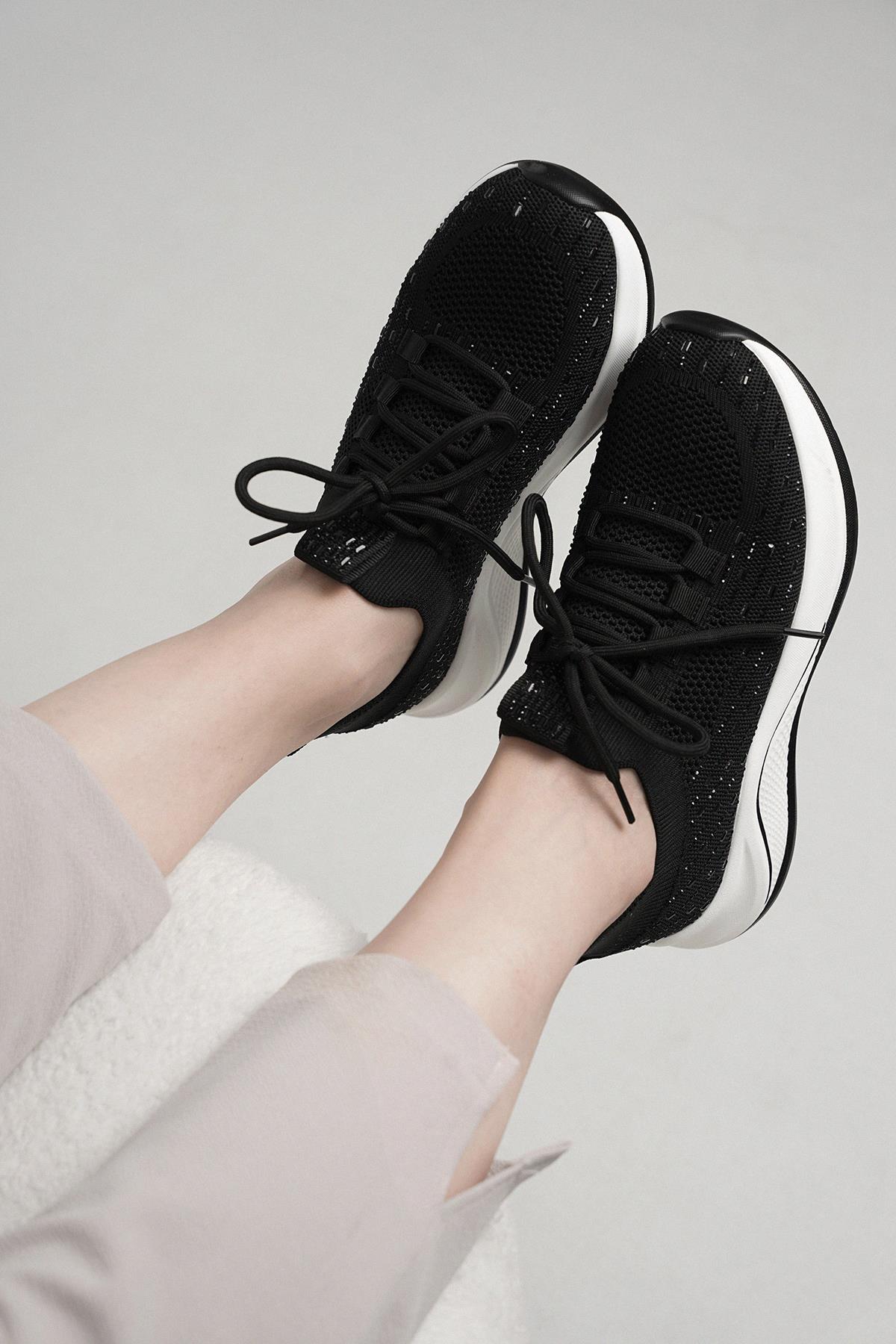 MAXİNE GUJA İTHAL ÖZEL SERİ TAŞ DETAYLI TRİKO KADIN SPOR AYAKKABI SİYAH