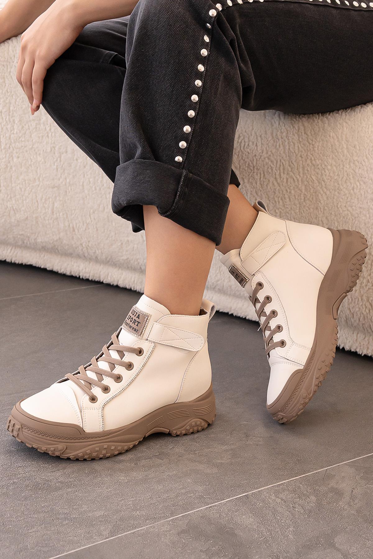 LACY GUJA İTHAL ÖZEL SERİ HAKİKİ DERİ KADIN SPOR BOT BEJ