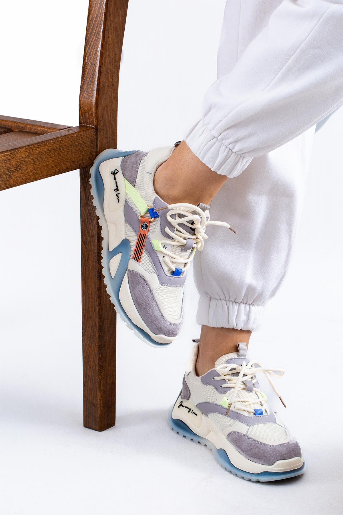 GUJA ÖZEL SERİ KADIN SPOR AYAKKABI 24Y425 GRİ