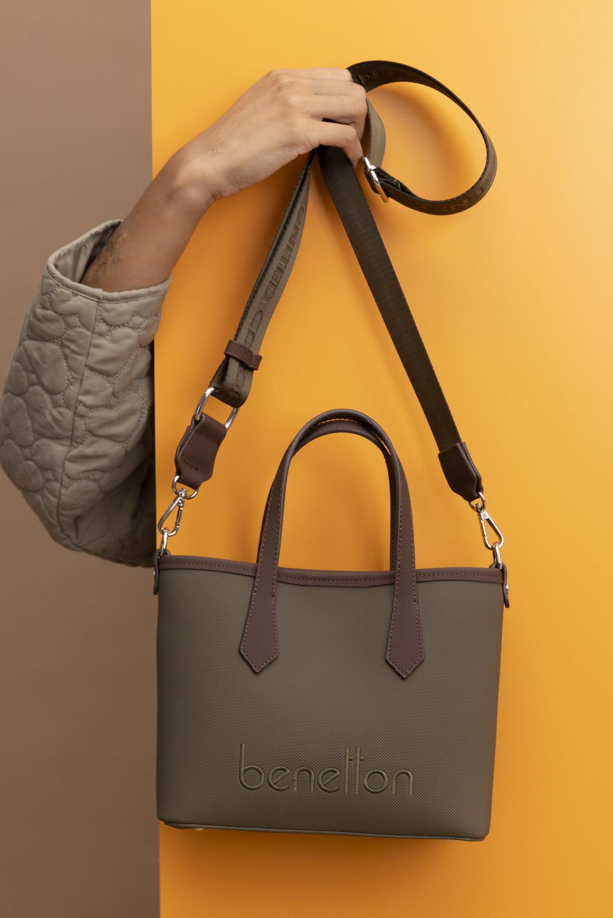 Jicksy small climbing tote bag