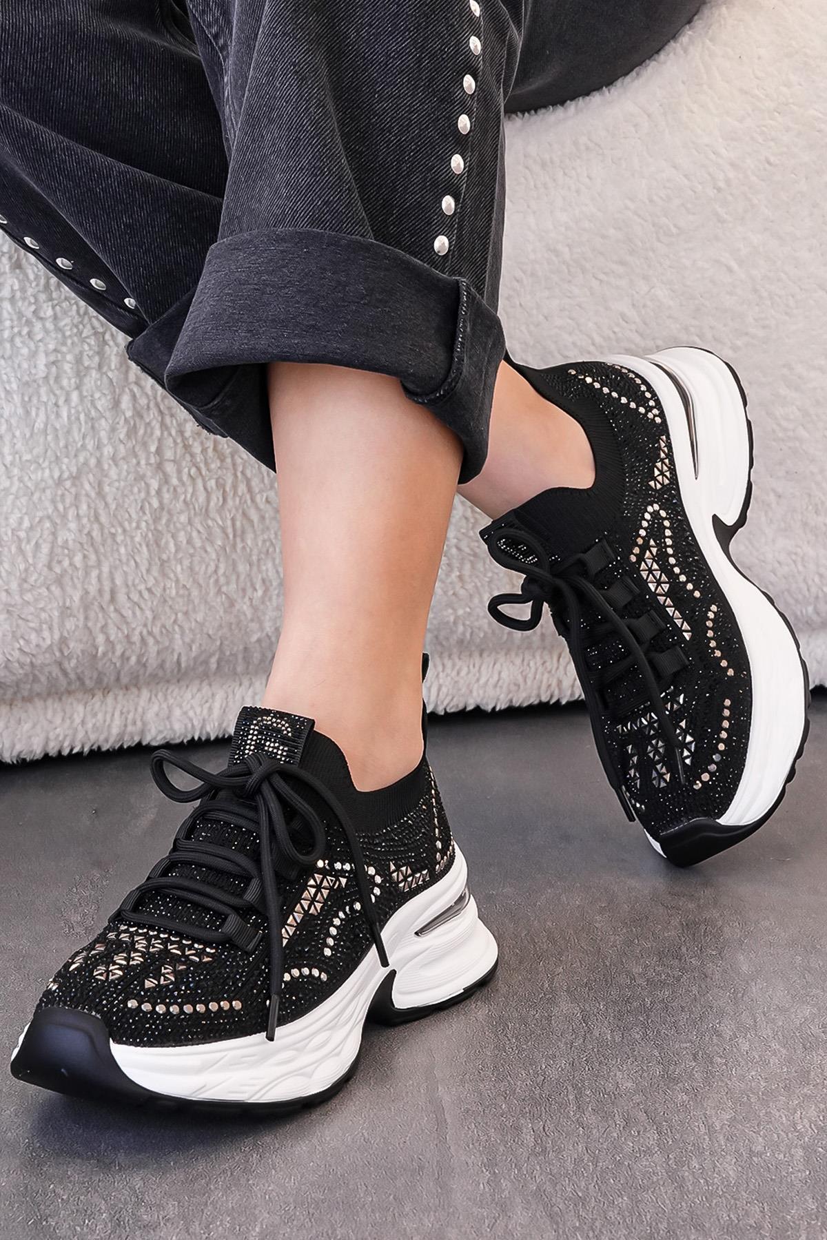 EMİLİA GUJA İTHAL ÖZEL SERİ TAŞ DETAYLI TRİKO KADIN SPOR AYAKKABI SİYAH