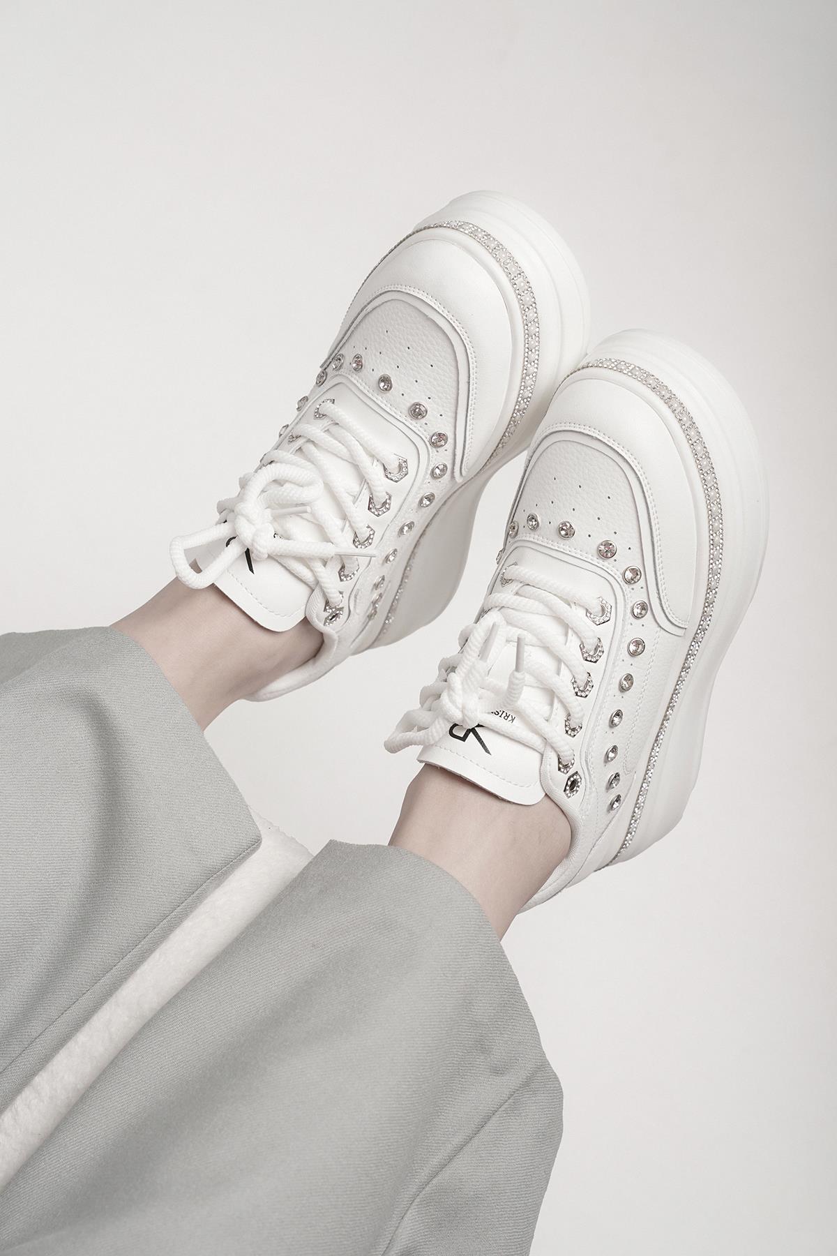 OLLİE ORİJİNAL KRİSTE BELL İTHAL ÖZEL SERİ TAŞ DETAYLI KADIN SPOR AYAKKABI BEYAZ