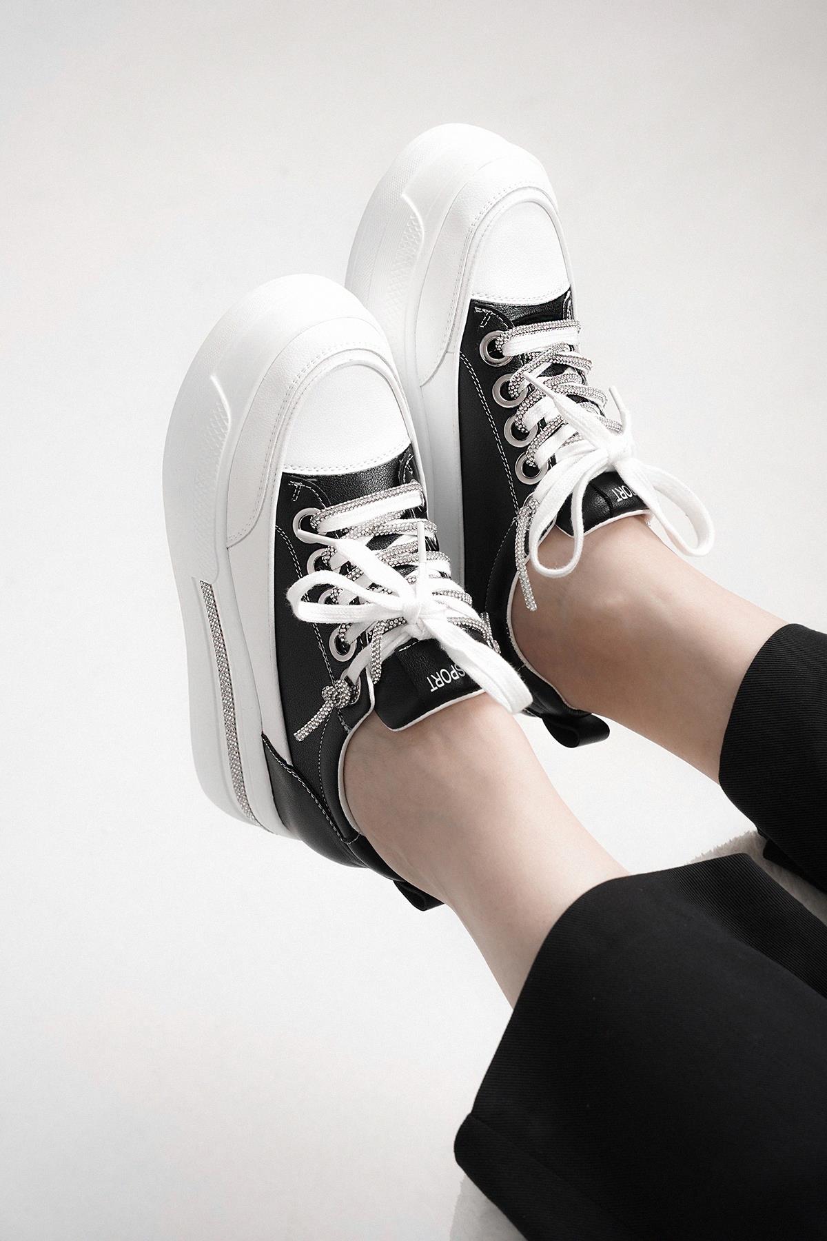 ENOLA GUJA İTHAL ÖZEL SERİ TABAN VE BAĞCIK TAŞ DETAYLI KADIN SPOR AYAKKABI SİYAH