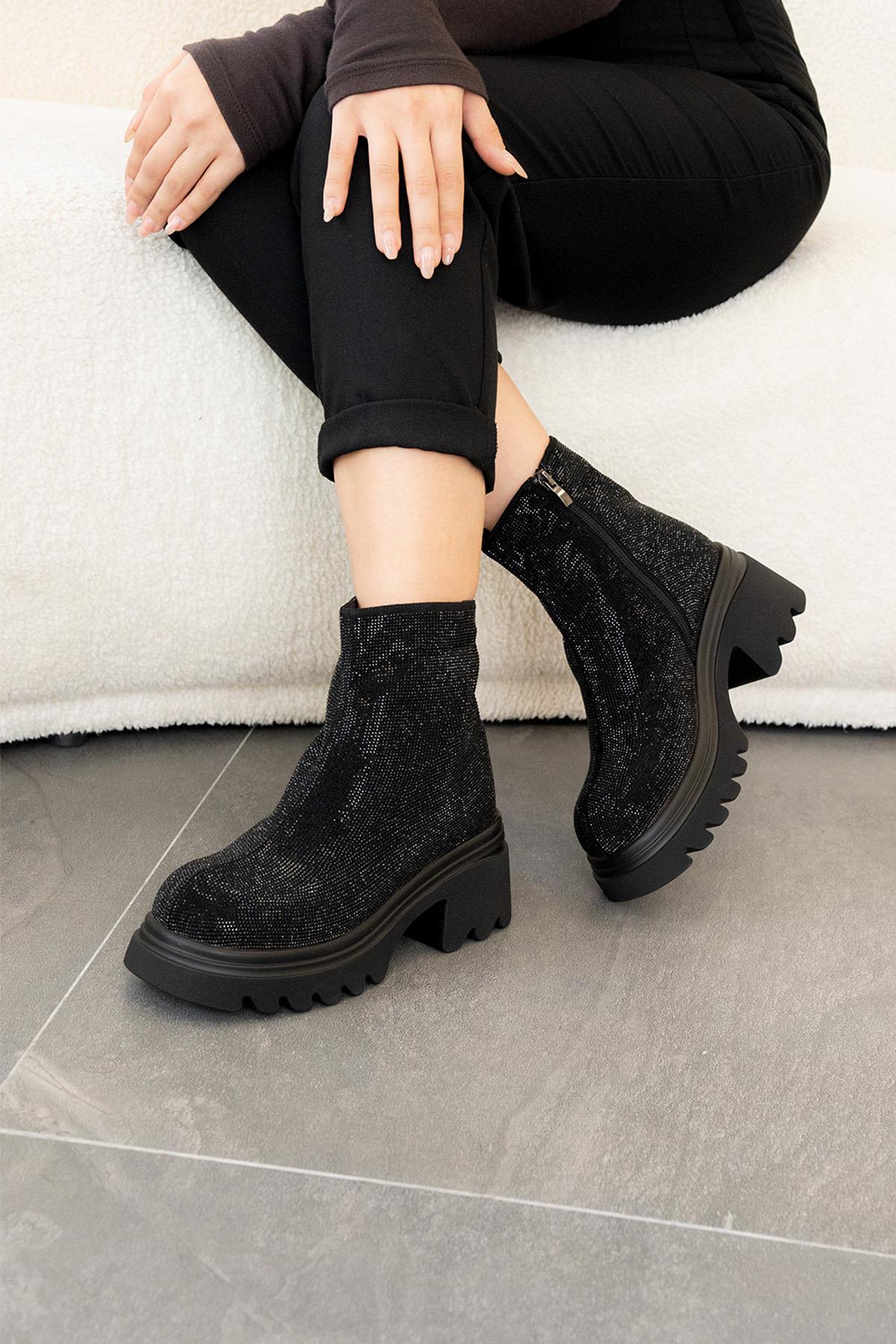 LESLİE ORİJİNAL KRİSTE BELL İTHAL ÖZEL SERİ TAŞ DETAYLI KADIN BOT SİYAH