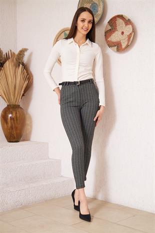 Kadın Siyah Zigzag Desenli Slim Fit Pantolon DM3000