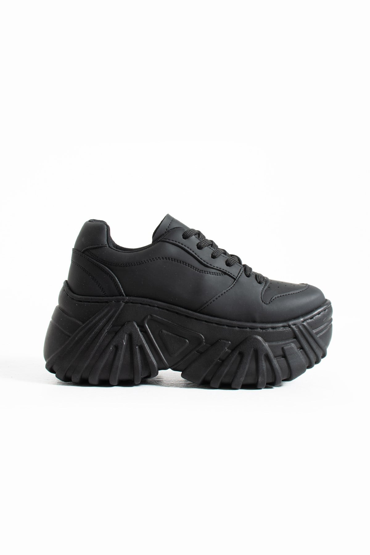 Silli Siyah Dolgu Taban Bağcıklı Kadın Spor Ayakkabı
