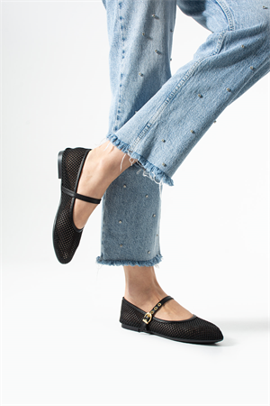 Amaris Siyah Fileli Kemer Detay Kadın Babet Ayakkabı