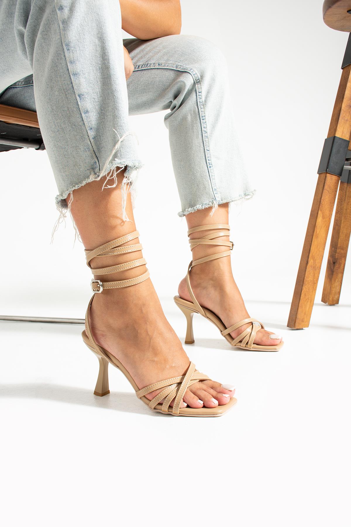 Derek Krem Bilekten Bağlama Kadın Topuklu Ayakkabı