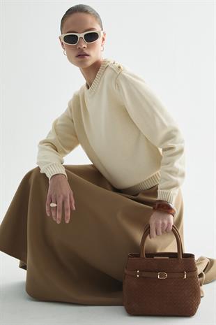 APOLET DETAYLI MERSERİZE TRİKO KAZAK EKRU