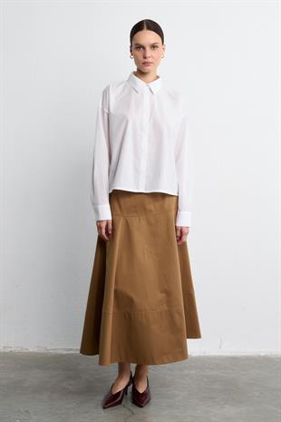 ARKASI PİLE DETAYLI POPLİN GÖMLEK BEYAZ